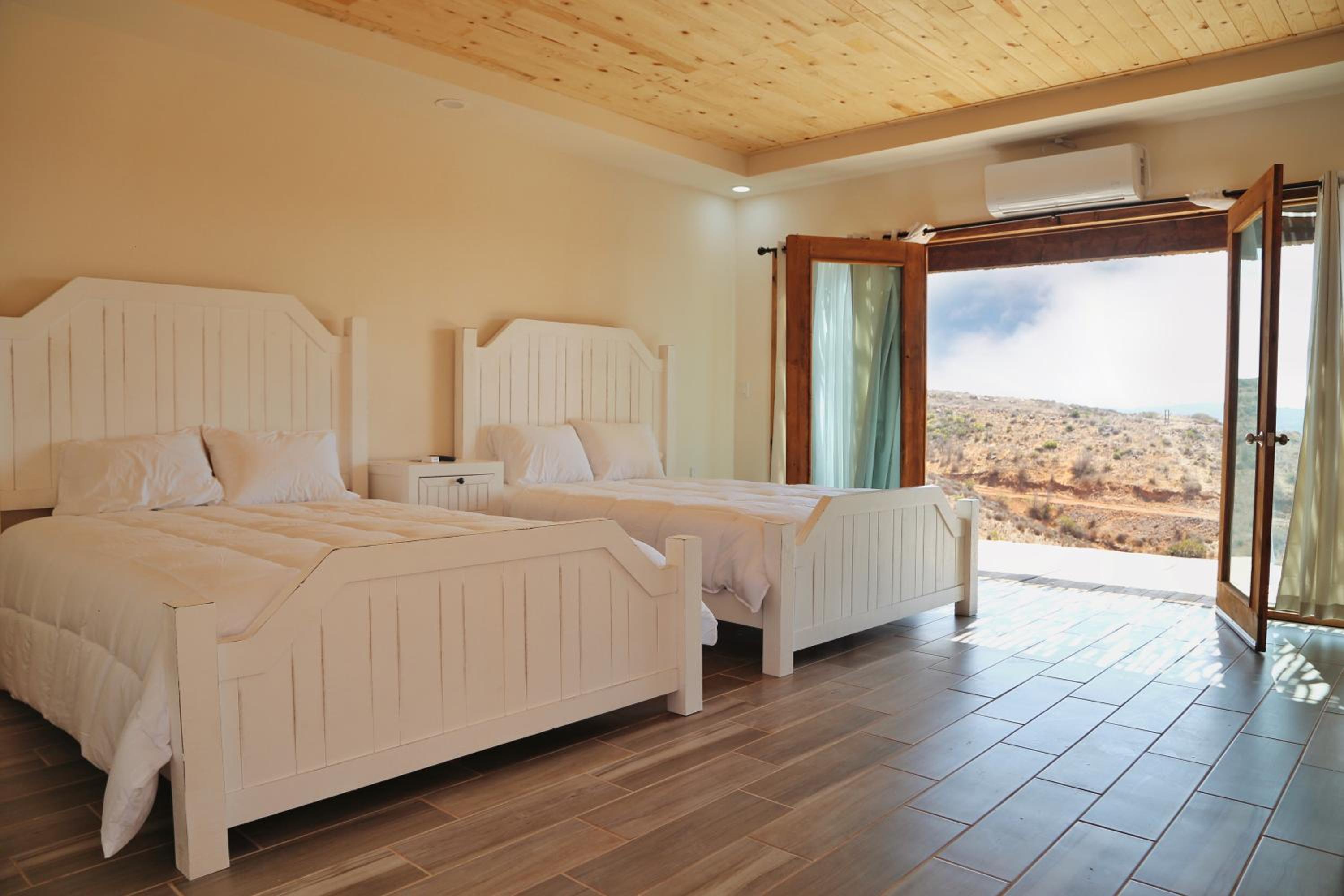 Quadruple Room with Terrace - Photo 18