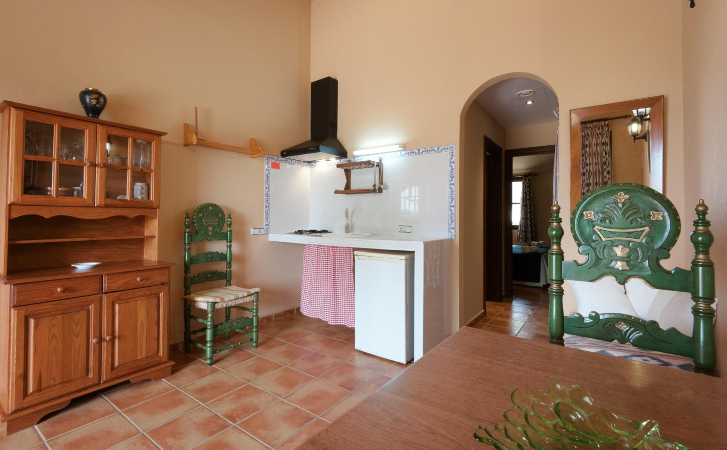 One-Bedroom Apartment photo 2