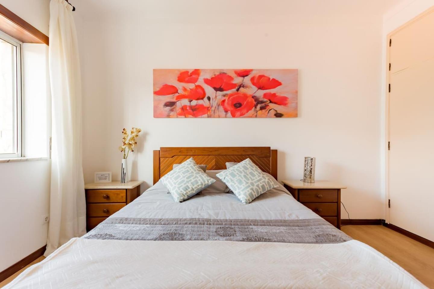 Three-Bedroom Apartment - Photo 12