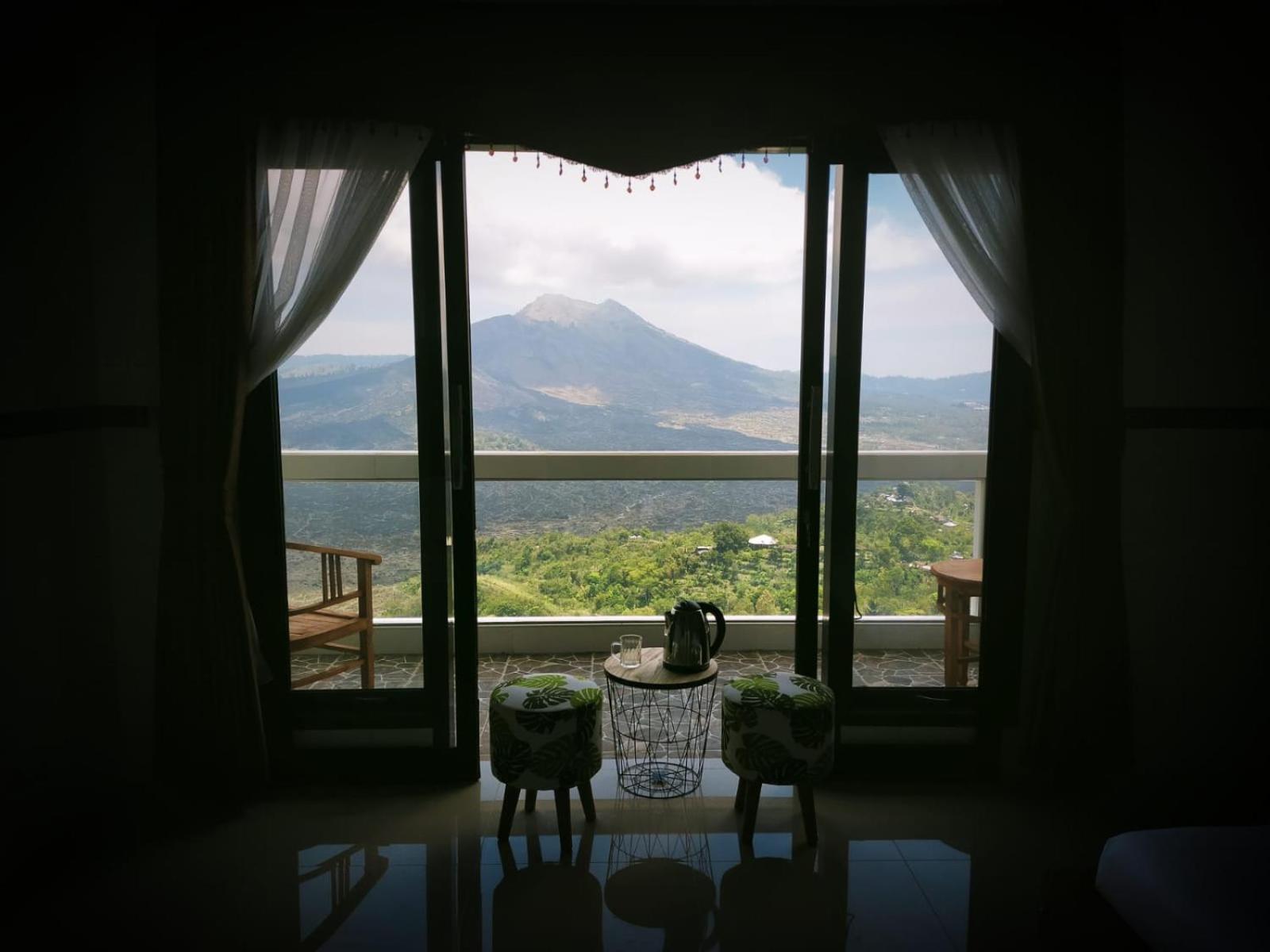 Deluxe Double Room with Balcony - Photo 13