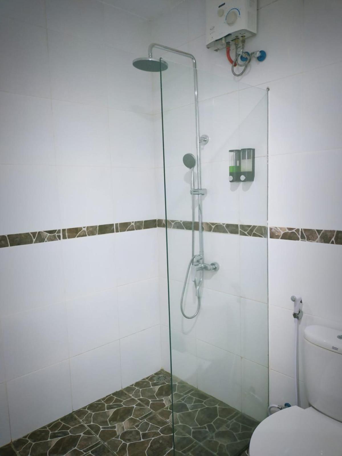 Deluxe Double Room with Balcony - Photo 5