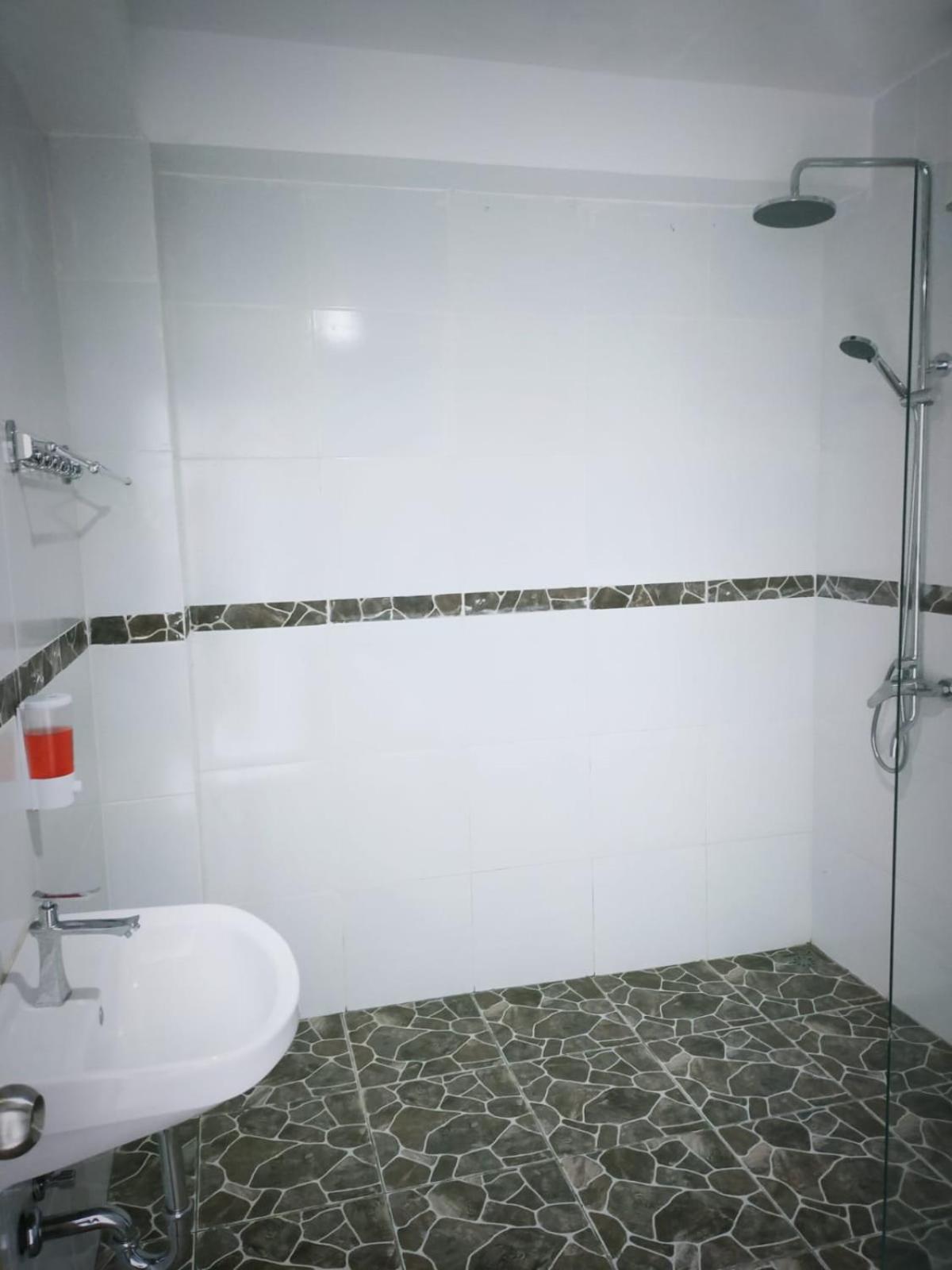 Deluxe Double Room with Balcony - Photo 4