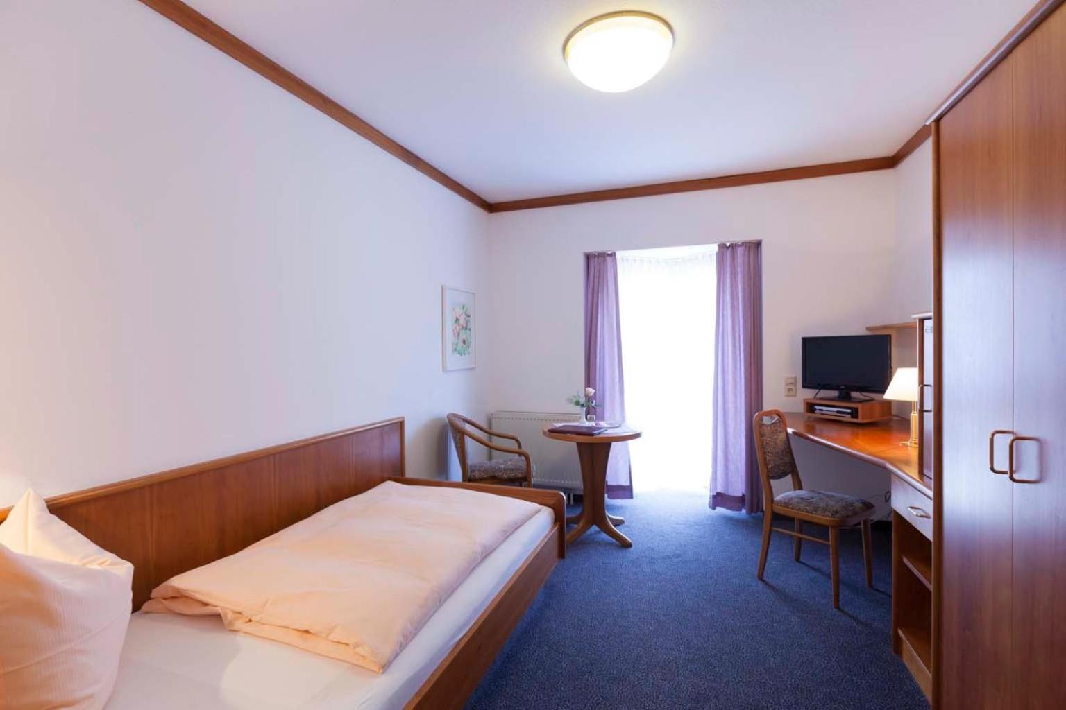 Comfort Single Room with Shower photo 1