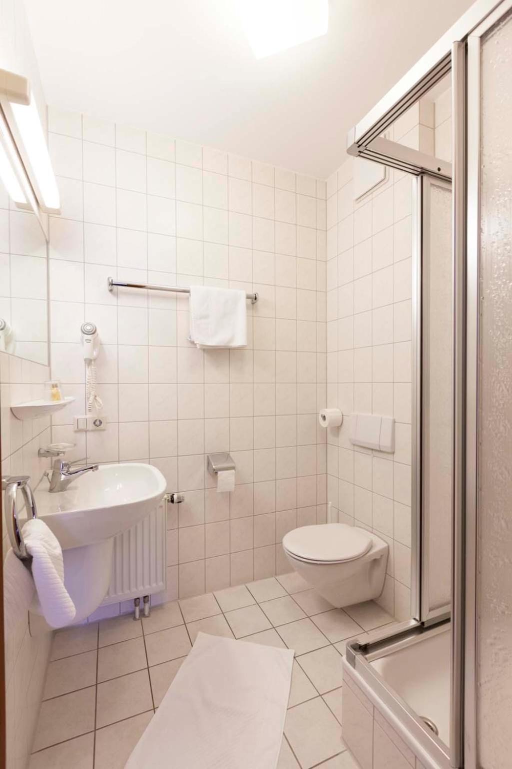 Comfort Single Room with Shower photo 3
