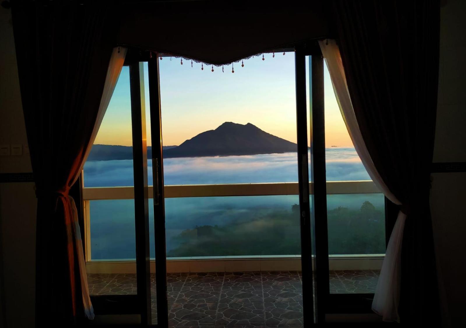 Deluxe Double Room with Balcony - Photo 3