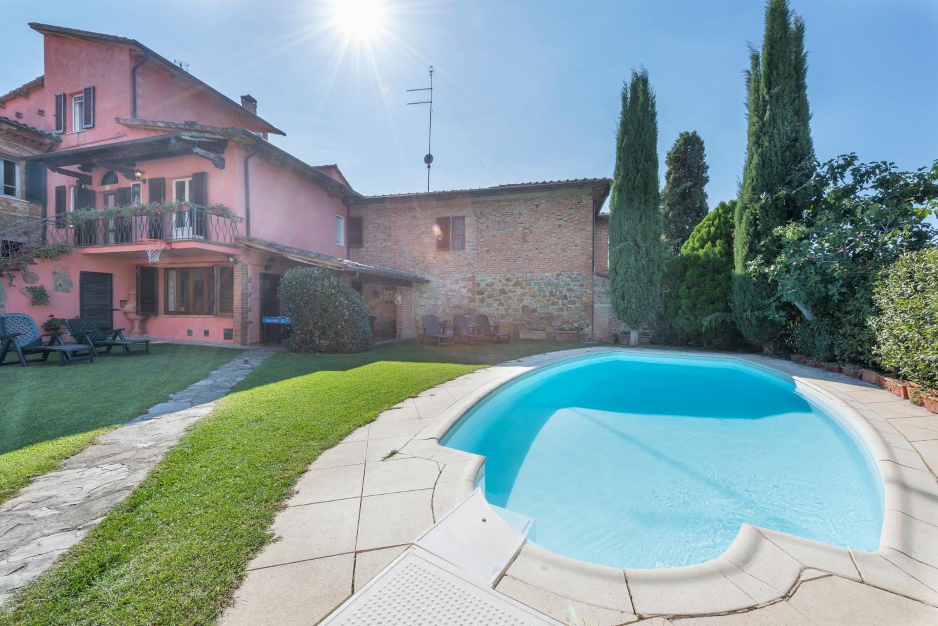 Villa photo 2