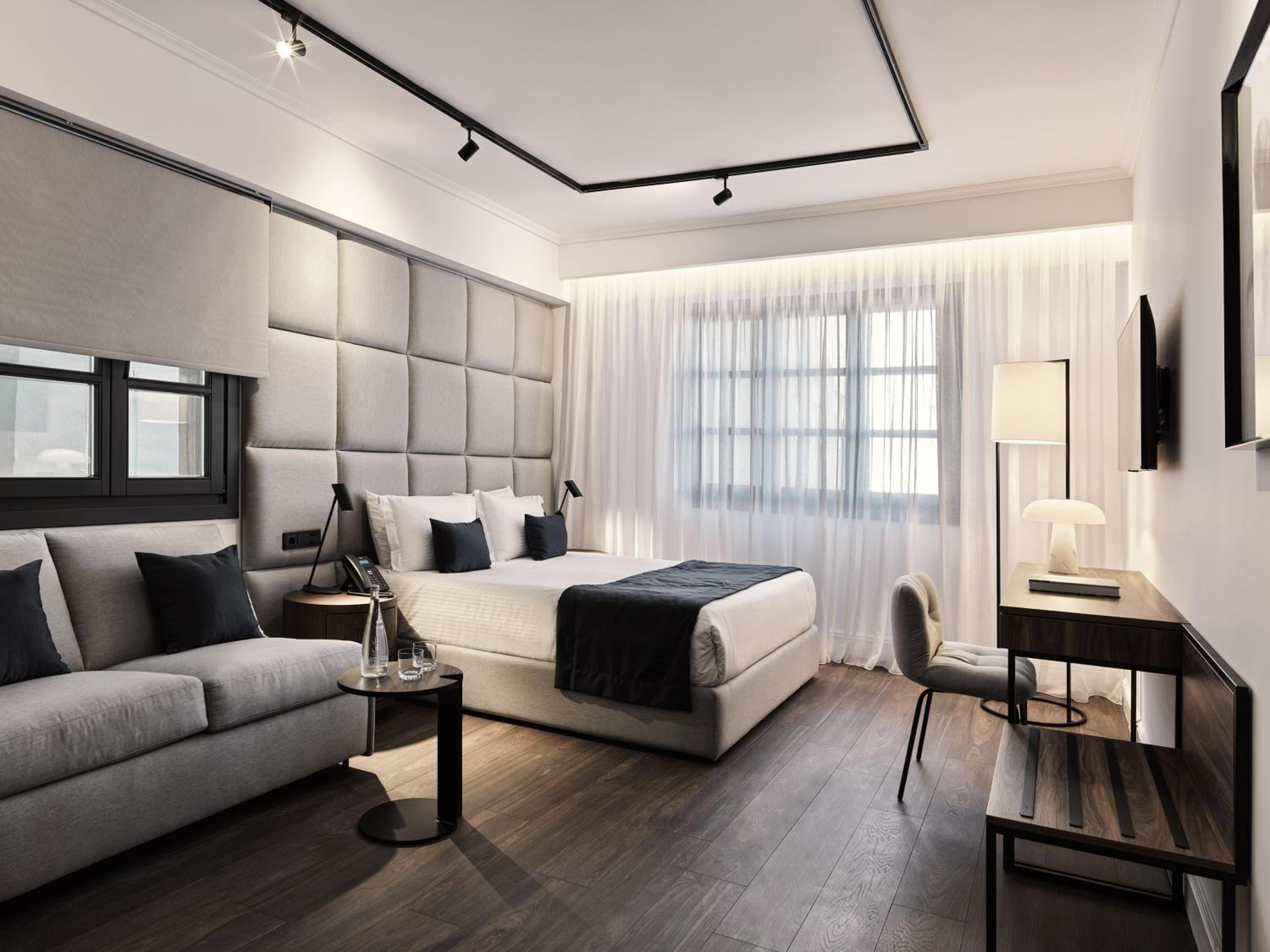 Premium Room - Photo 6