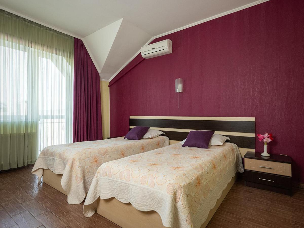 Standard Twin Room photo 1