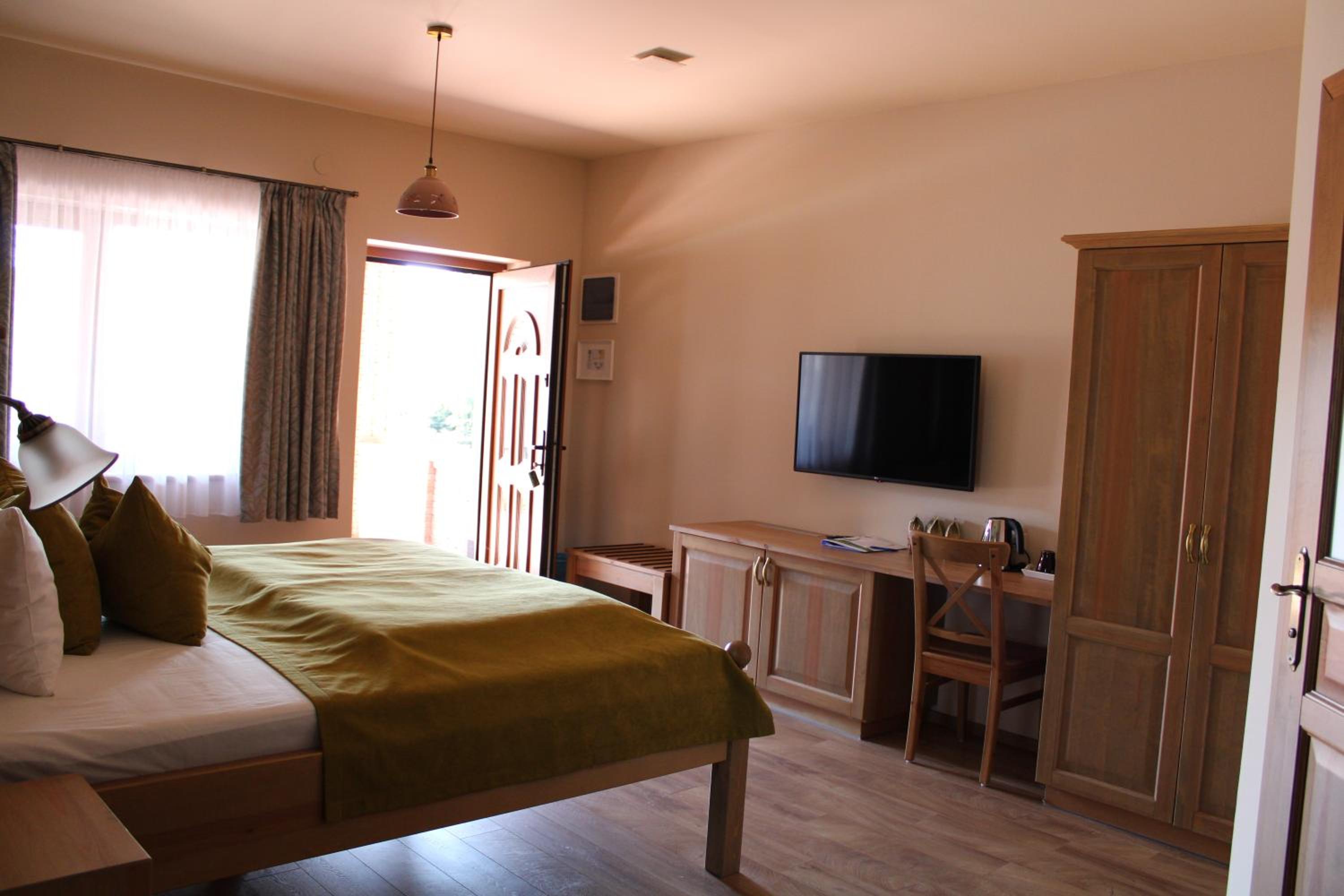 King Room - Disability Access photo 1