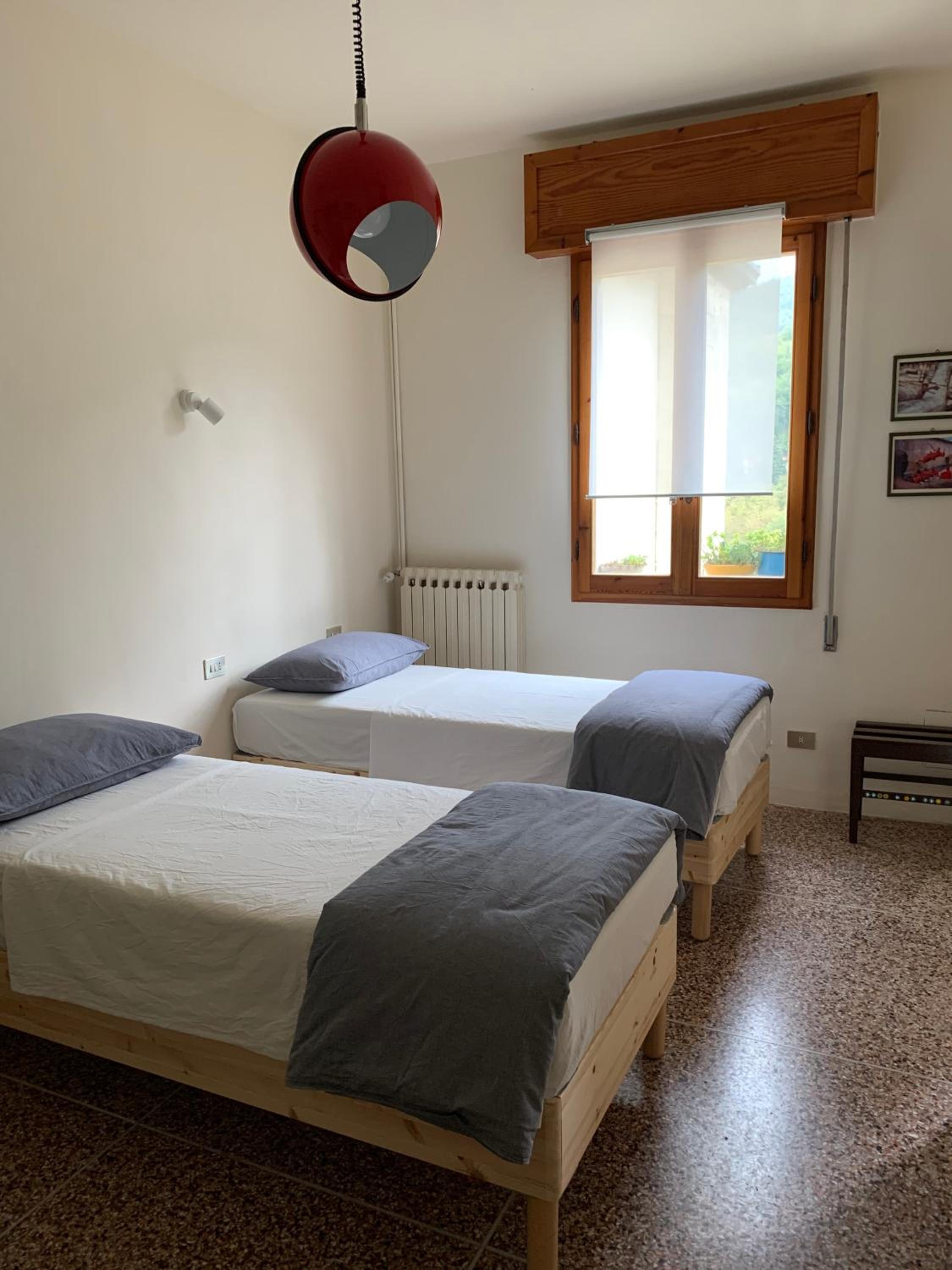 Twin Room - Photo 5