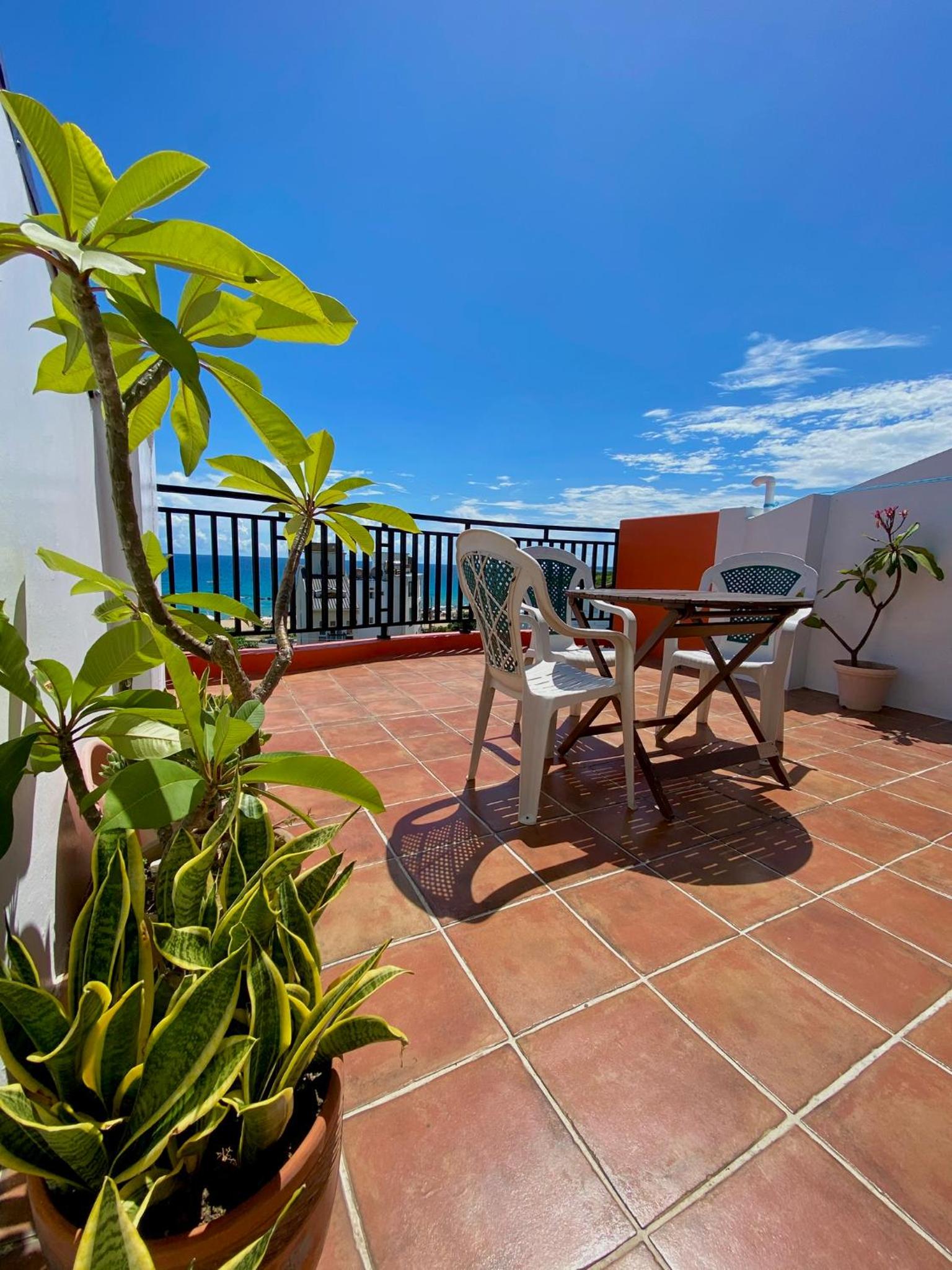 Family Room with Sea View - Photo 4