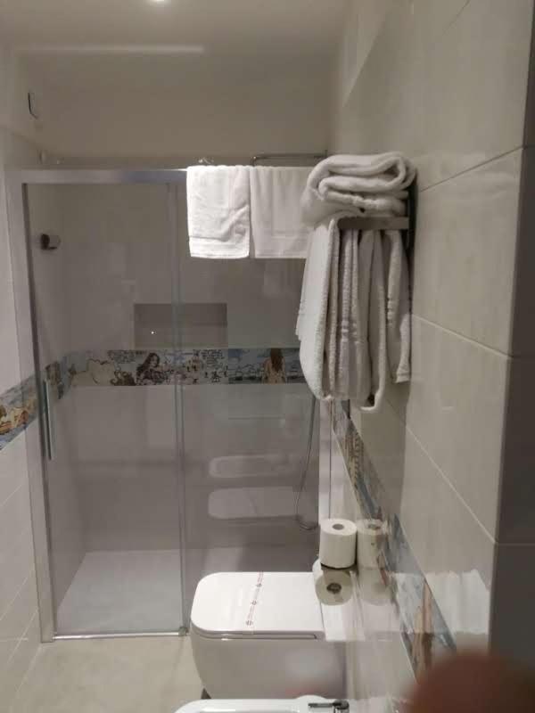 Triple Room with Balcony - Photo 45