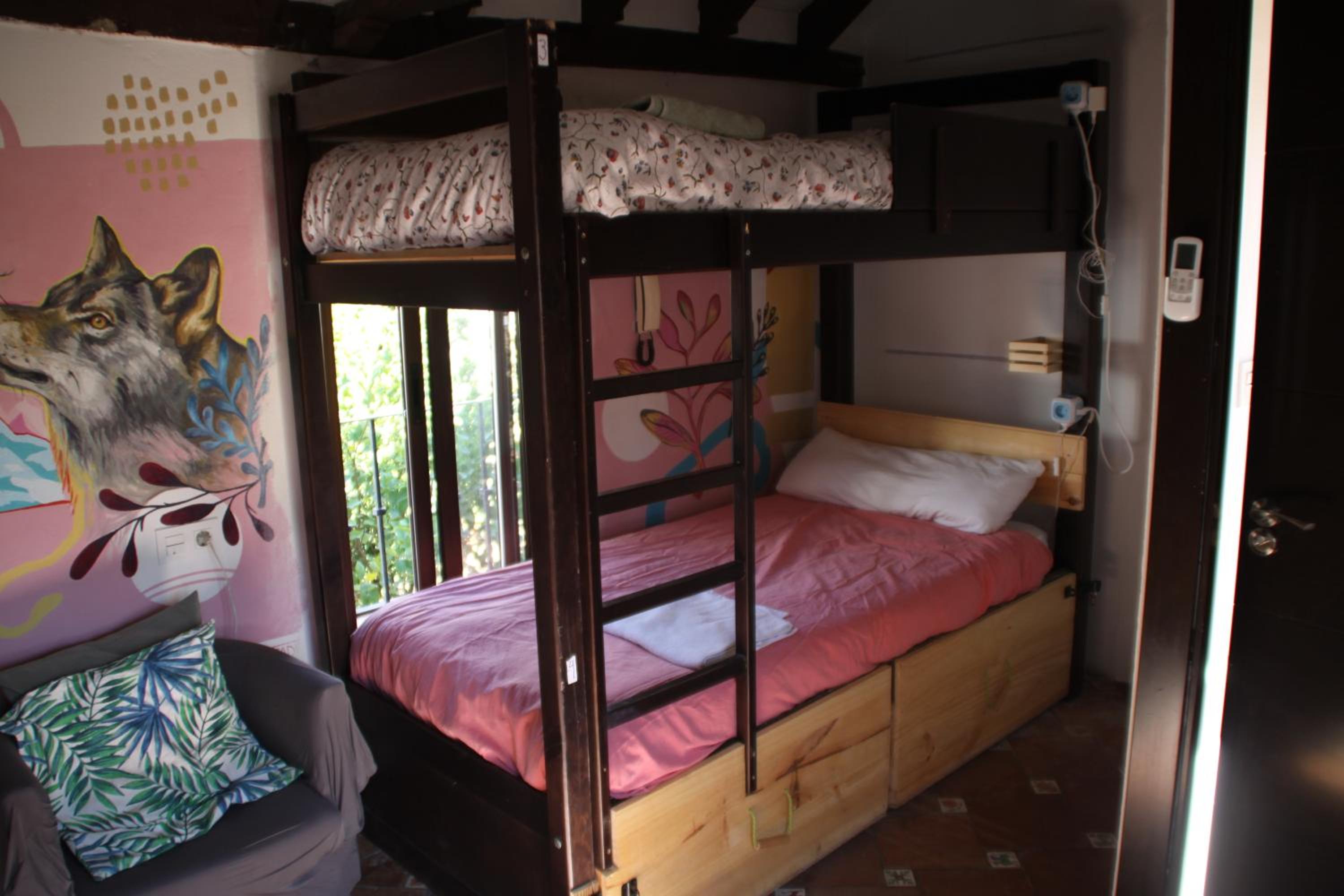 Cama en Habitación Compartida Mixta de 4 Camas
