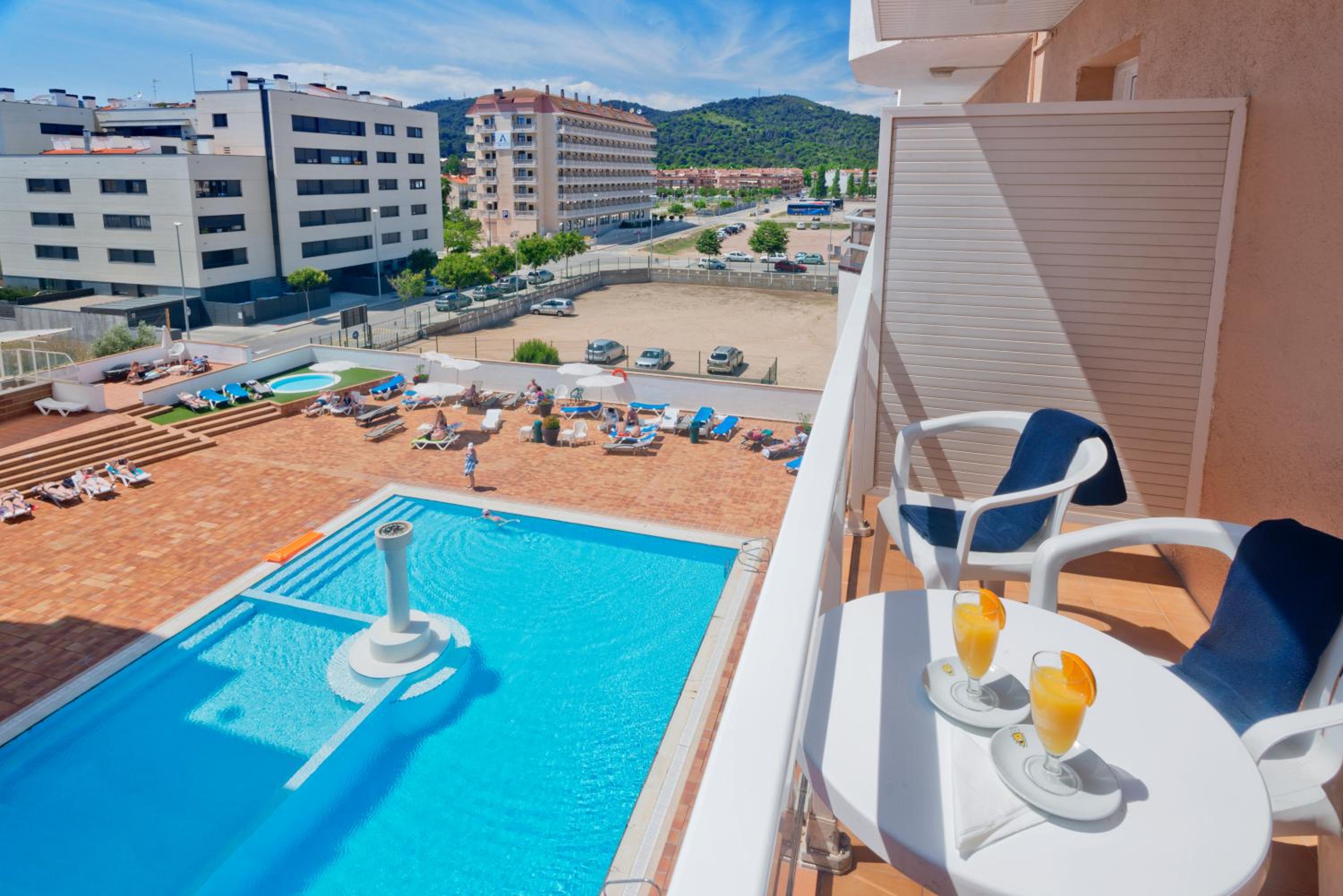Standard Triple Room (2 Adults + 1 Child)