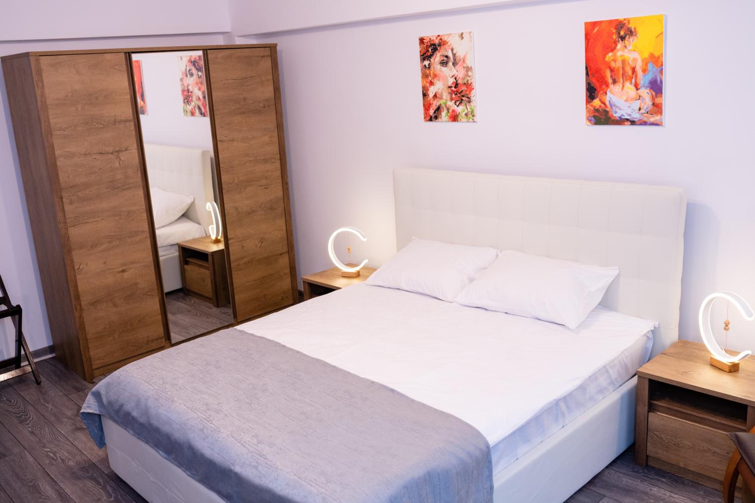 One-Bedroom Apartment - Photo 17