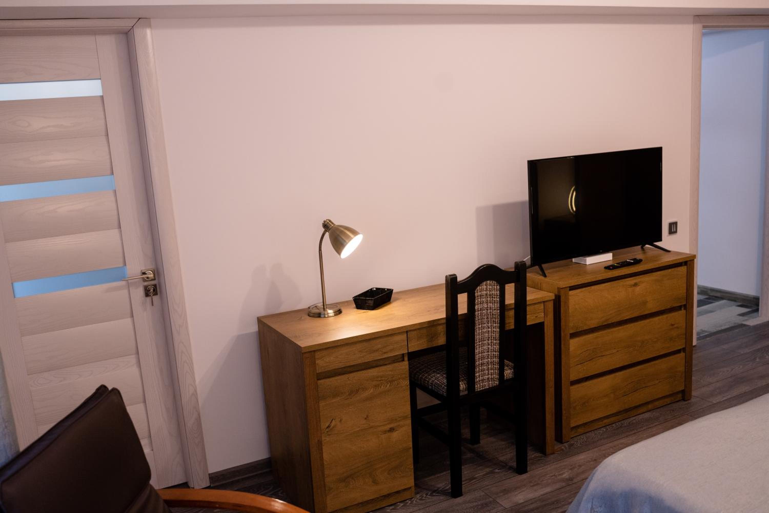 One-Bedroom Apartment - Photo 19