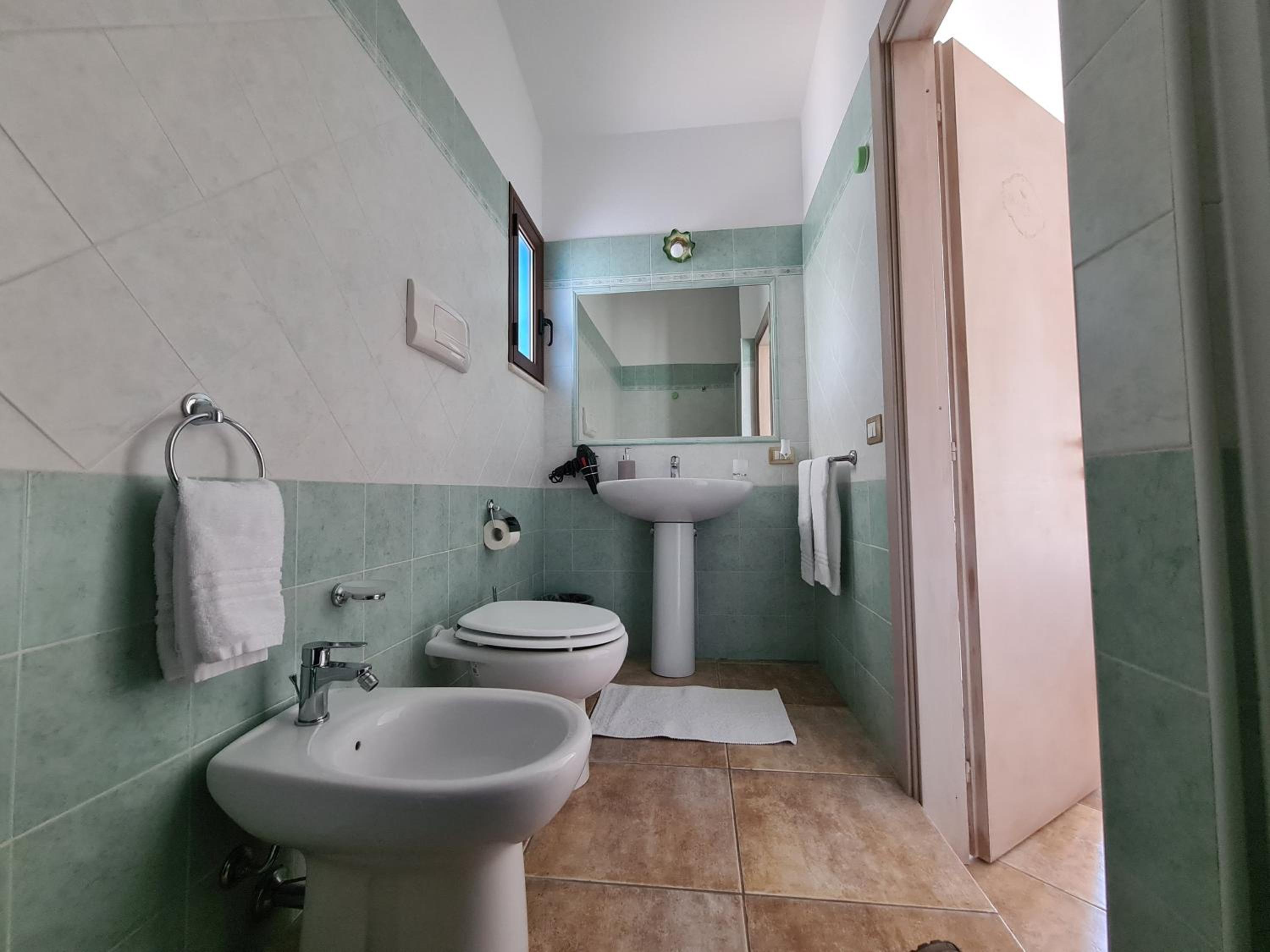 Double Room with Mountain View - Photo 4