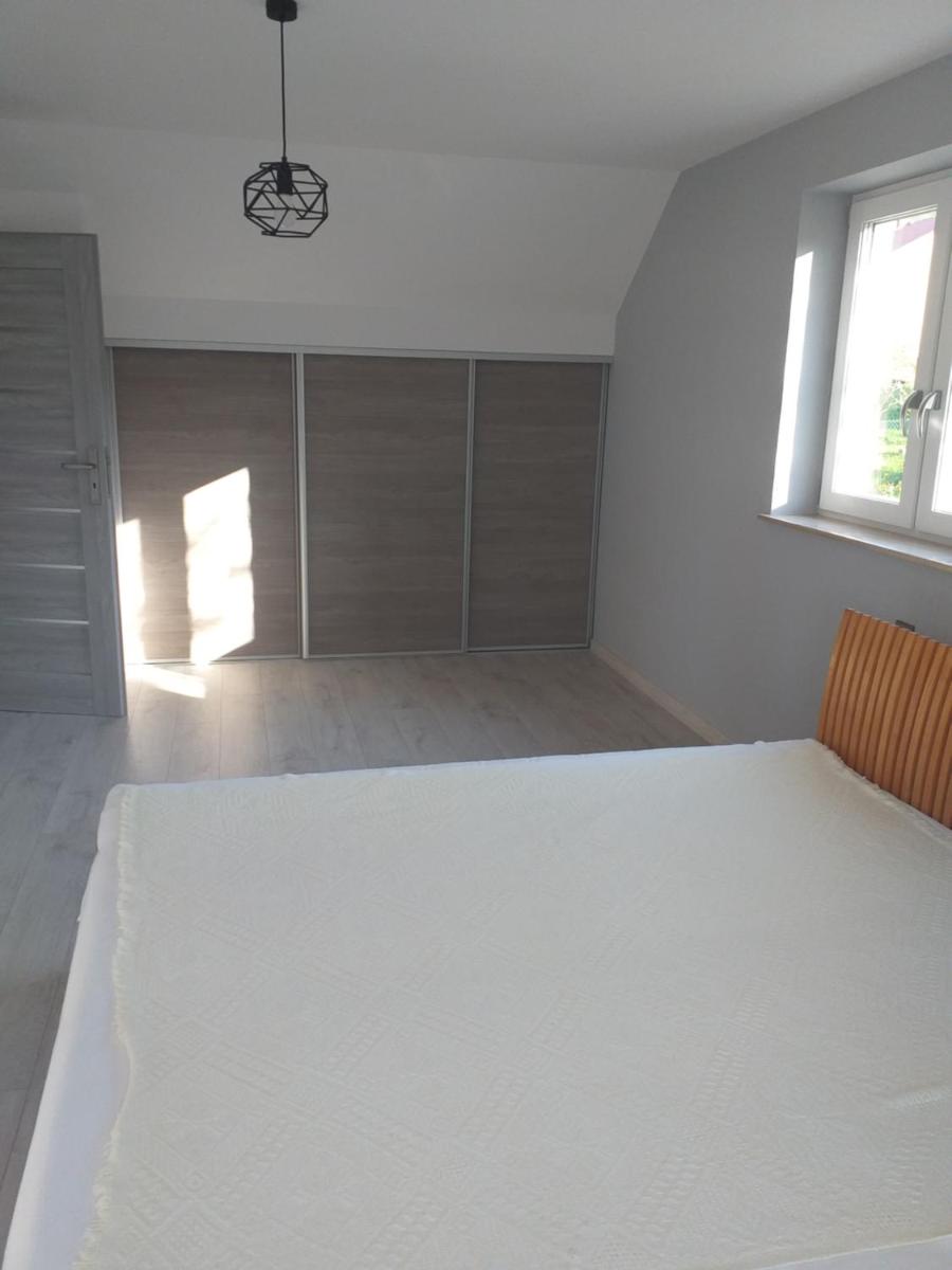 Five-Bedroom House - Photo 12