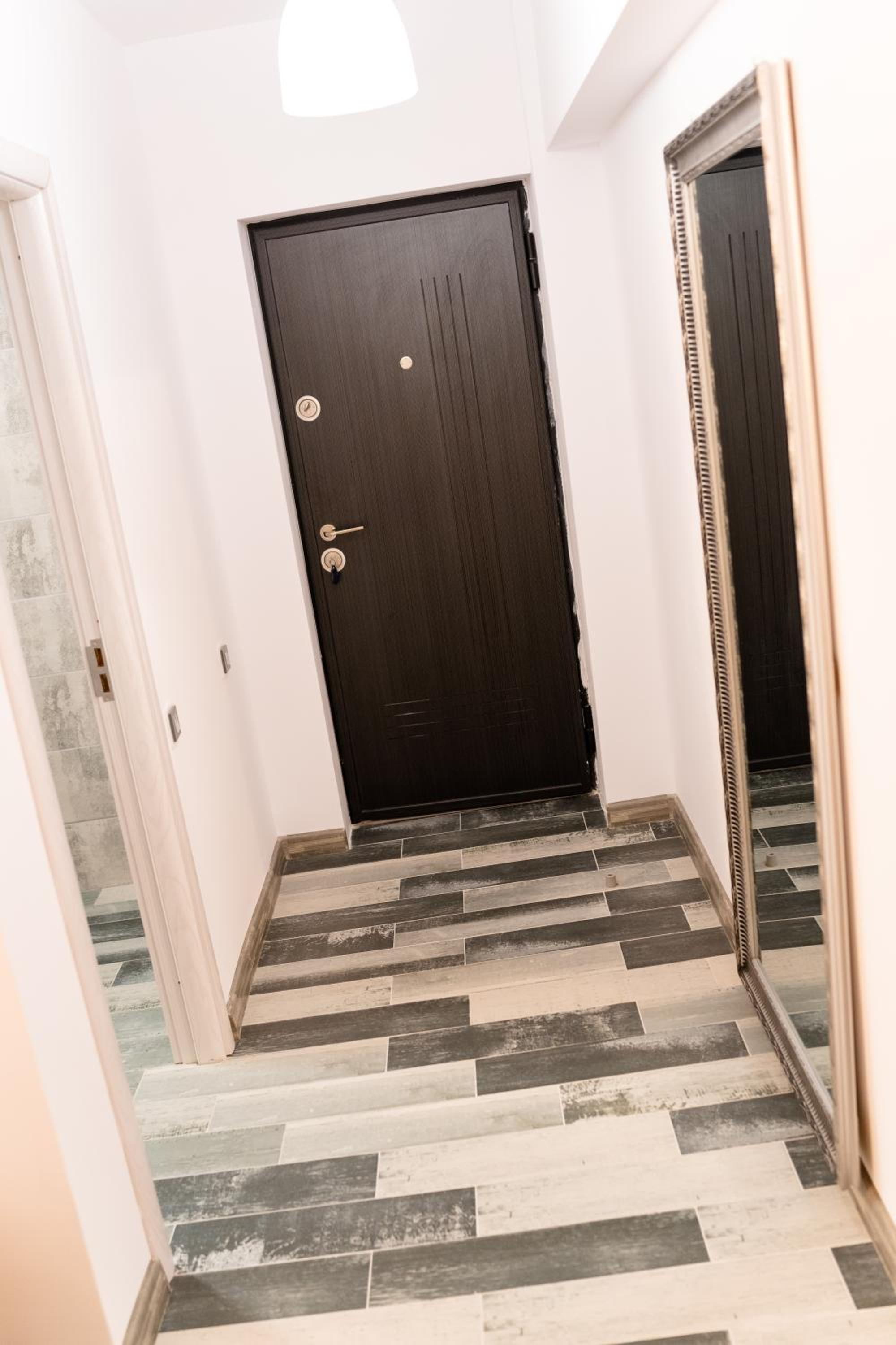 One-Bedroom Apartment - Photo 3