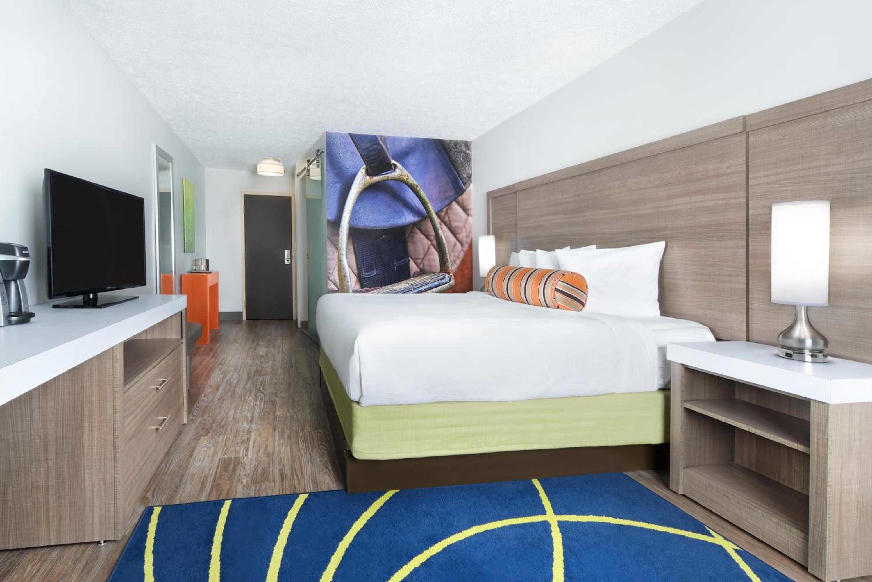 Standard King Room