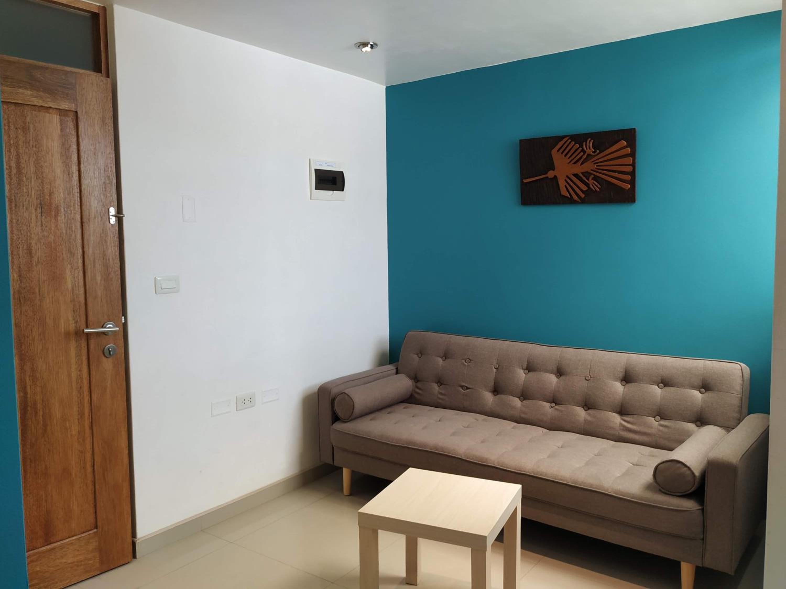 One-Bedroom Apartment photo 2