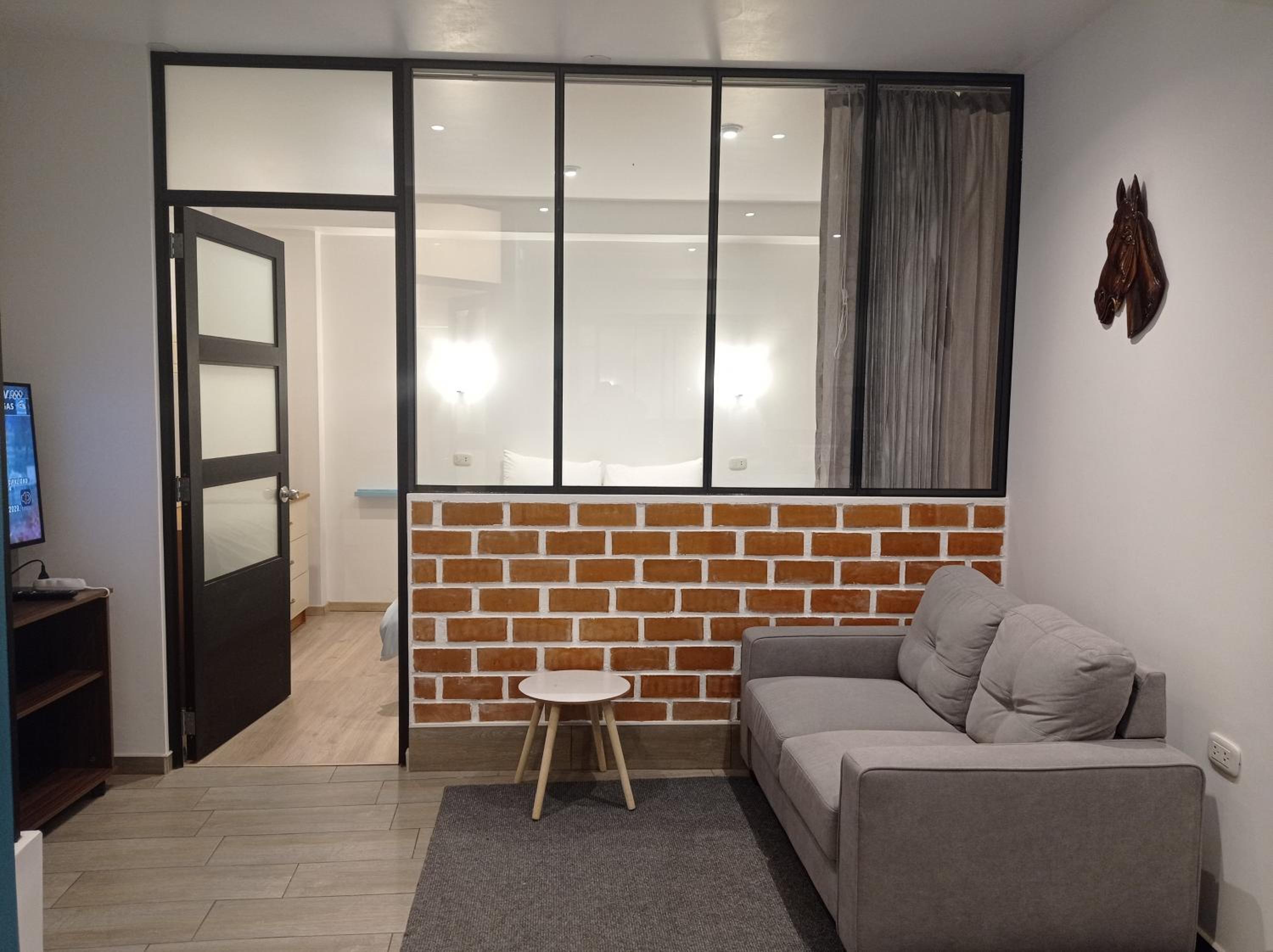 One-Bedroom Apartment photo 1