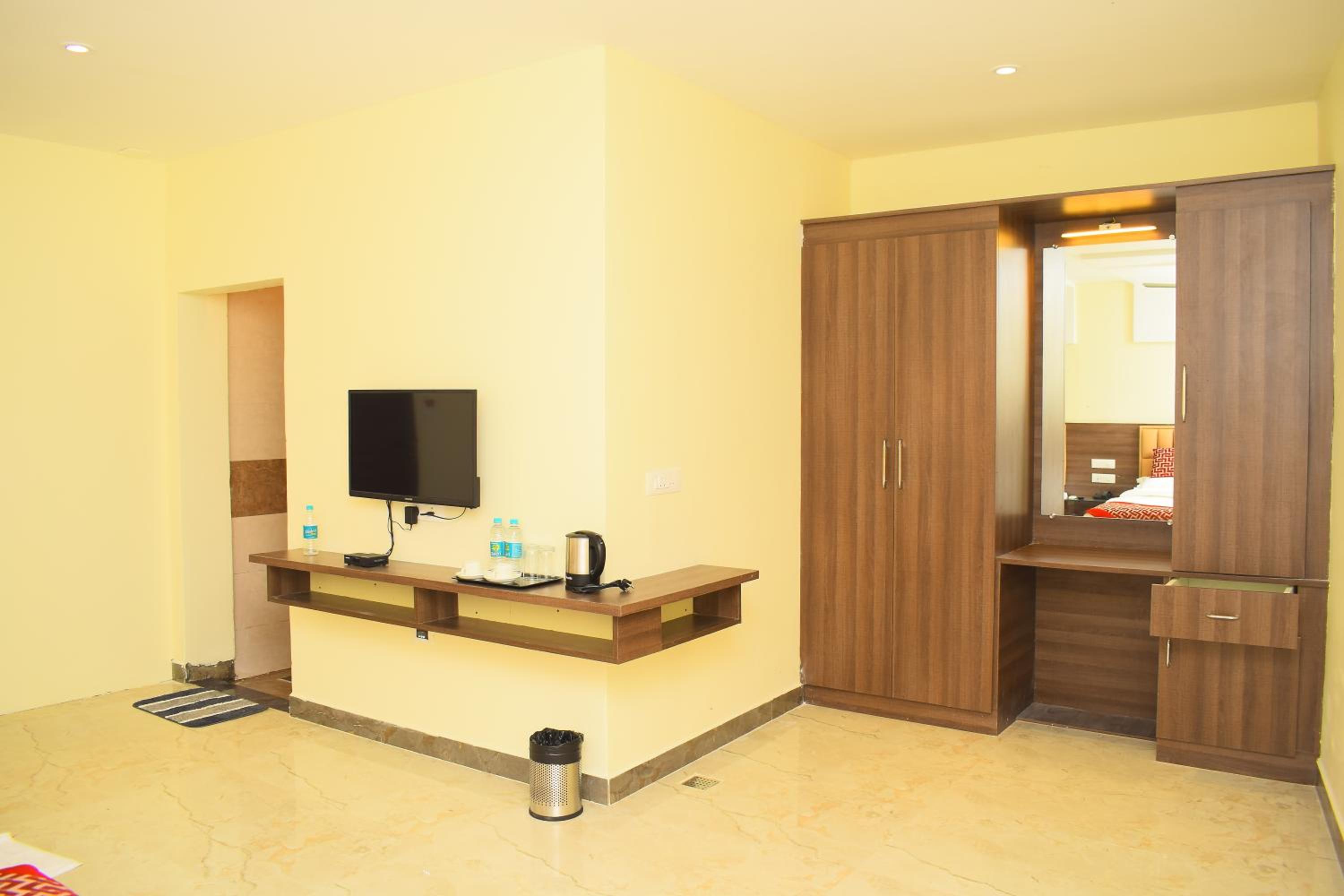 Deluxe Single Room