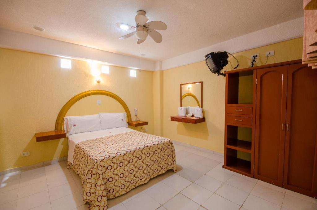 Standard Queen Room photo 1