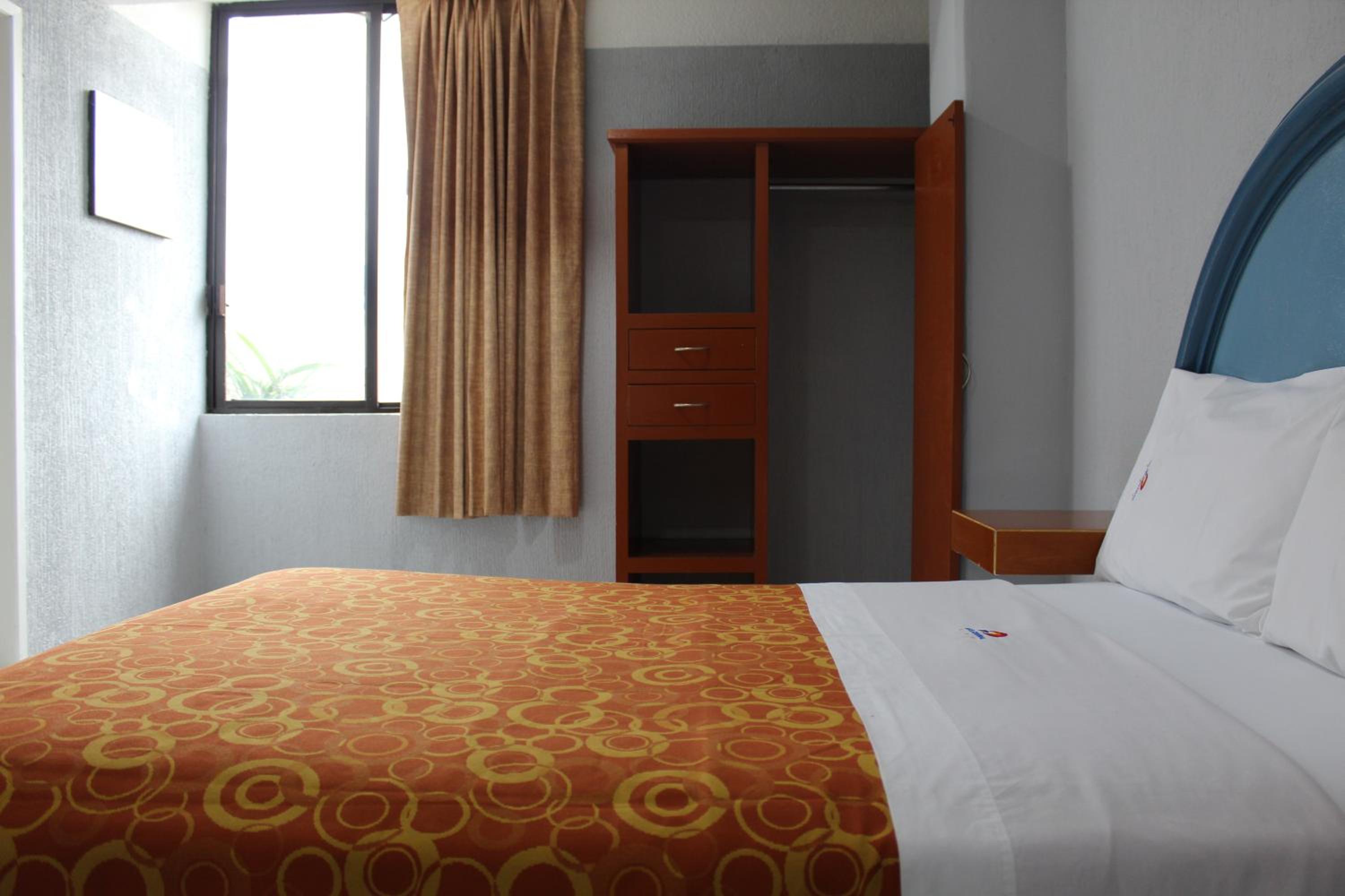 Queen Room photo 3