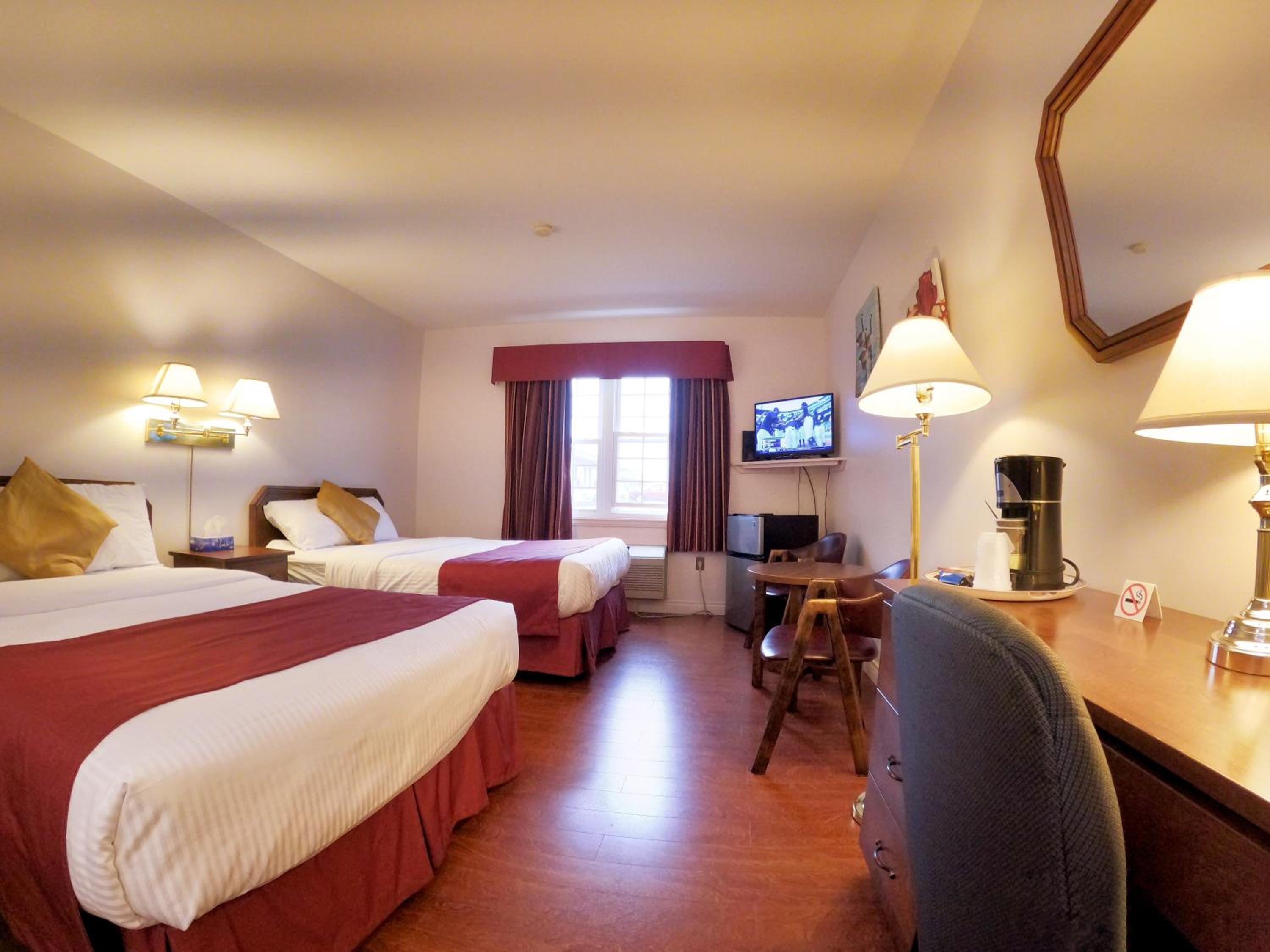 Double Room with Two Double Beds photo 1
