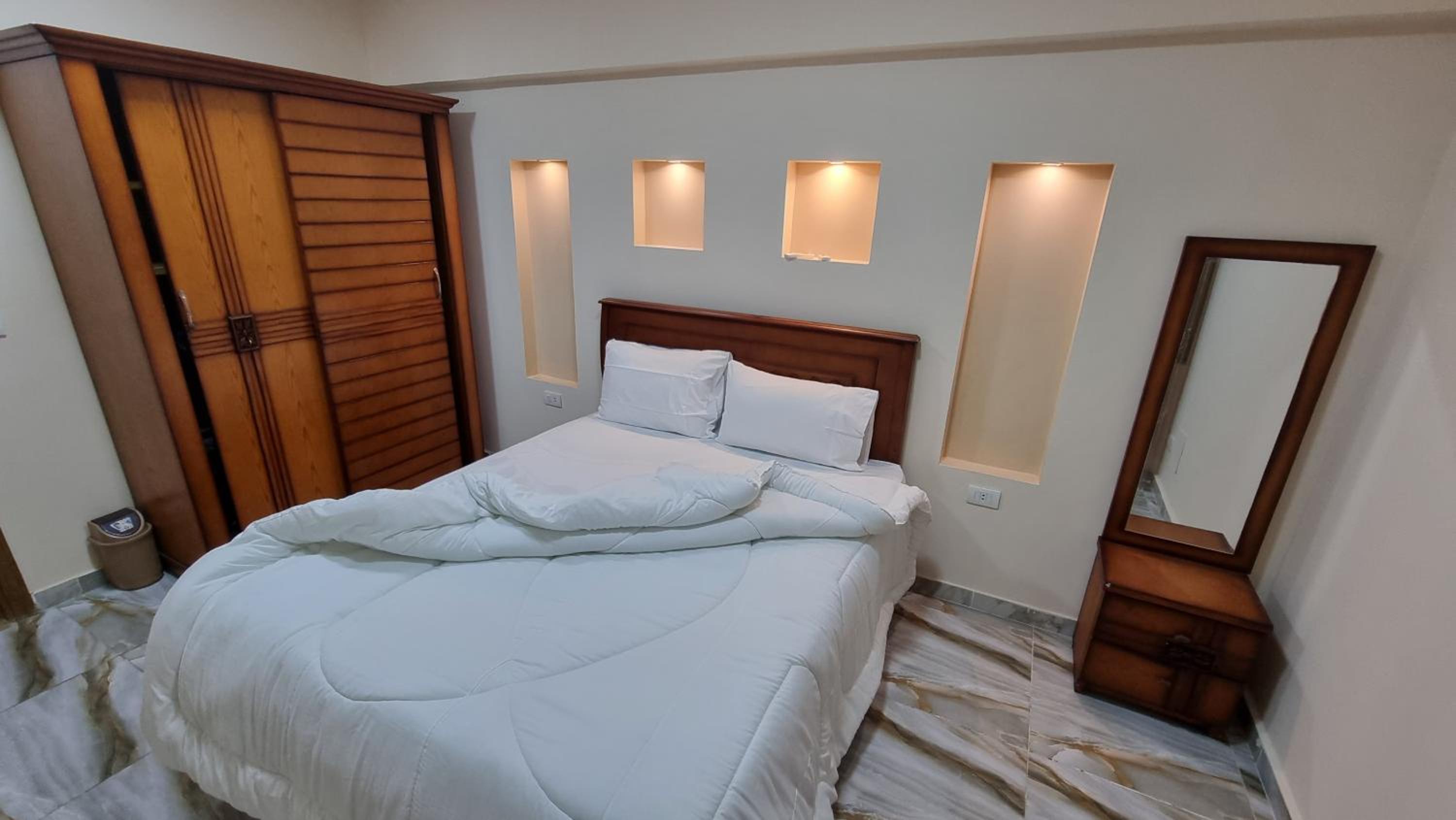 Apartment with Sea View - Photo 9