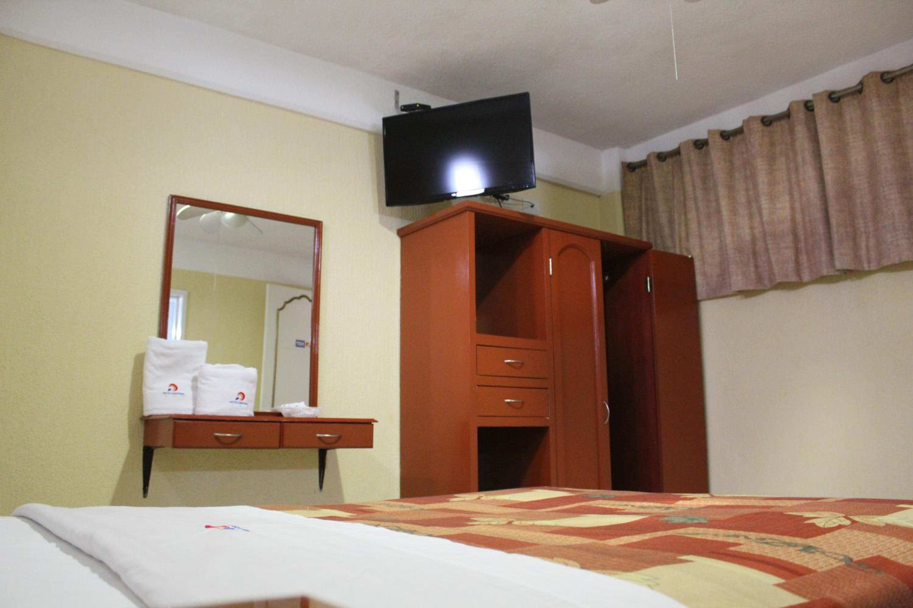 Standard Queen Room photo 2
