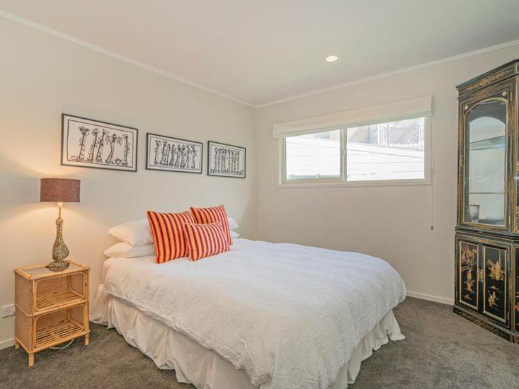 Two-Bedroom House photo 2