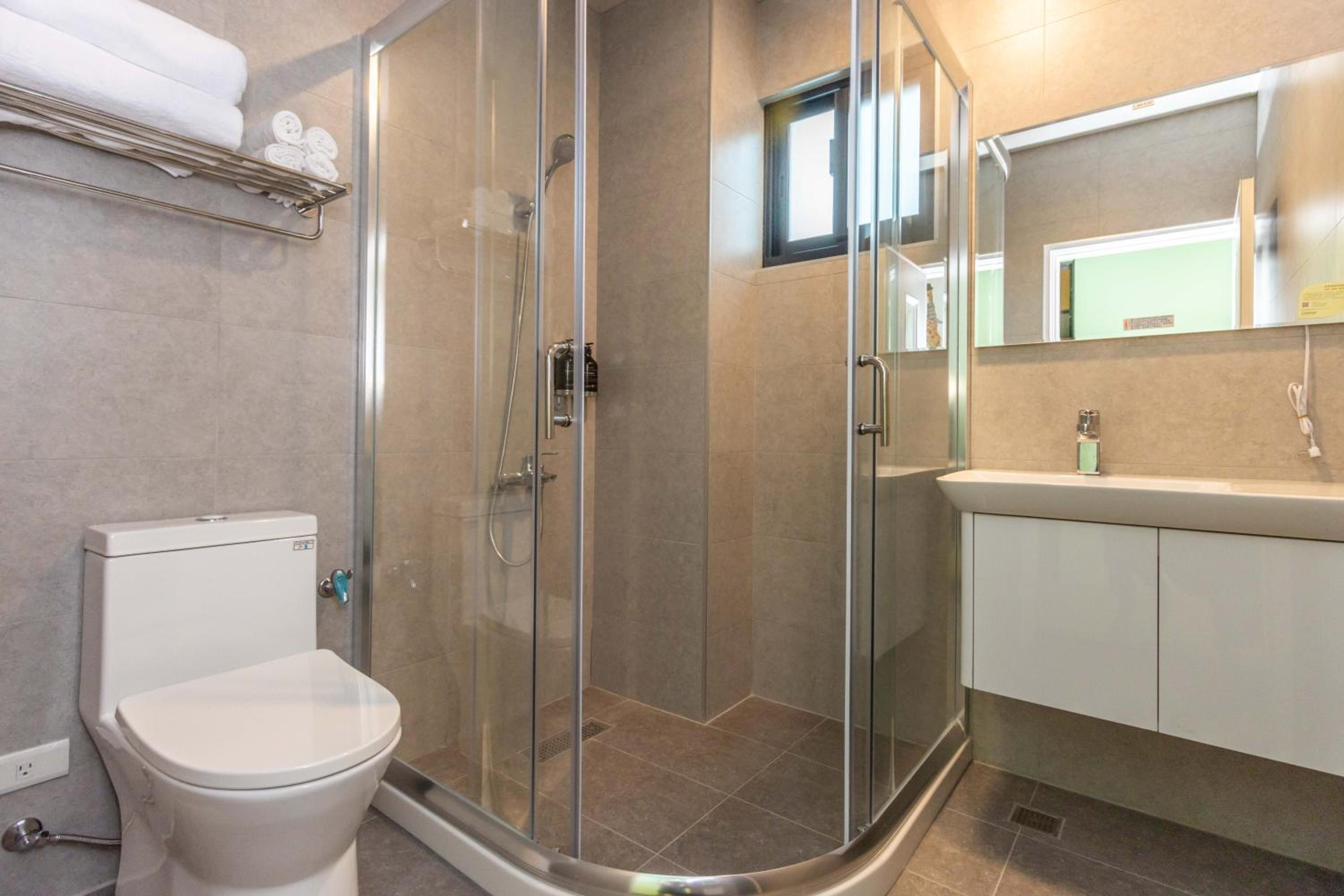 Family Room with Shower photo 3