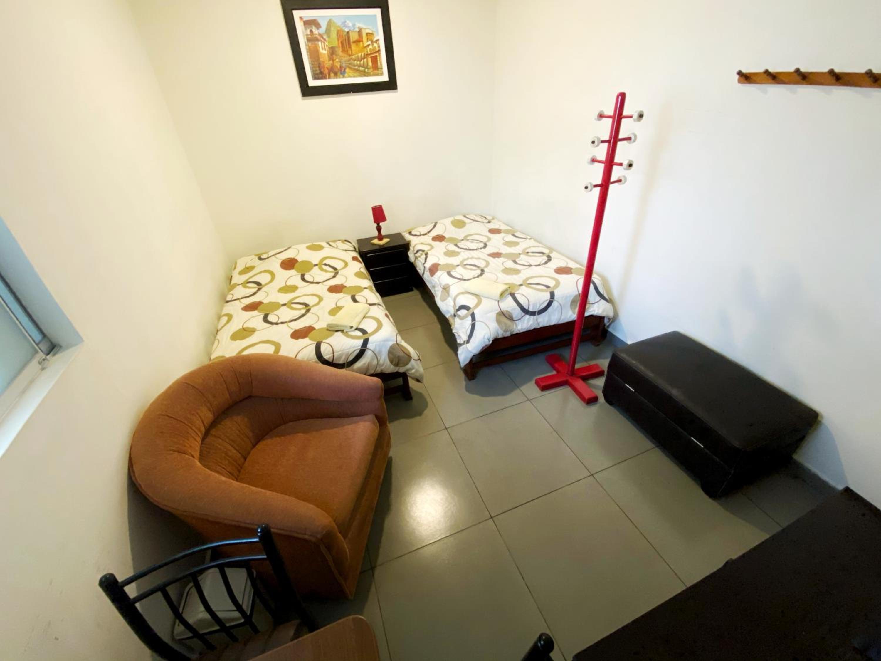 Standard Twin Room with Shared Bathroom photo 1
