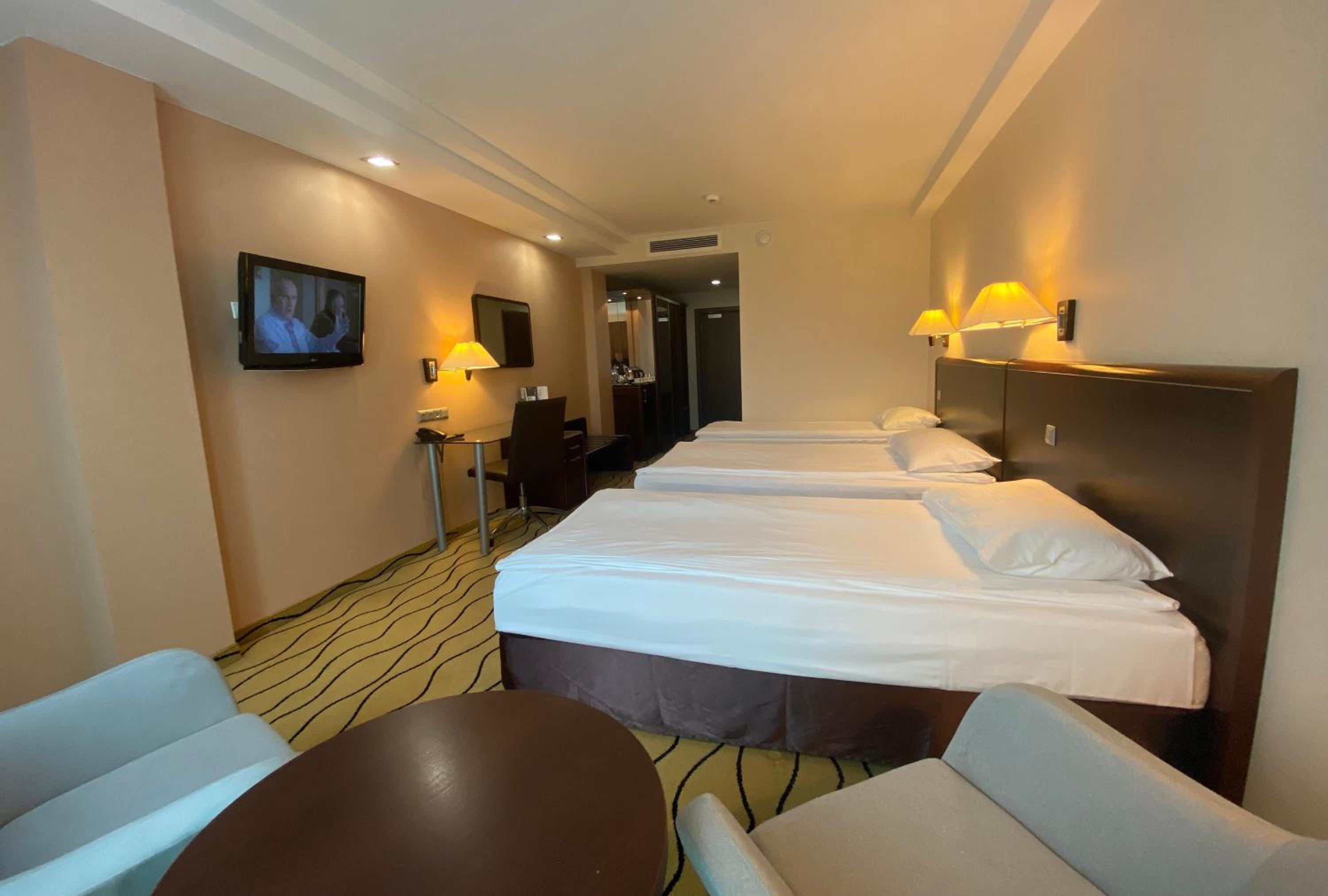 Triple Room - Photo 2