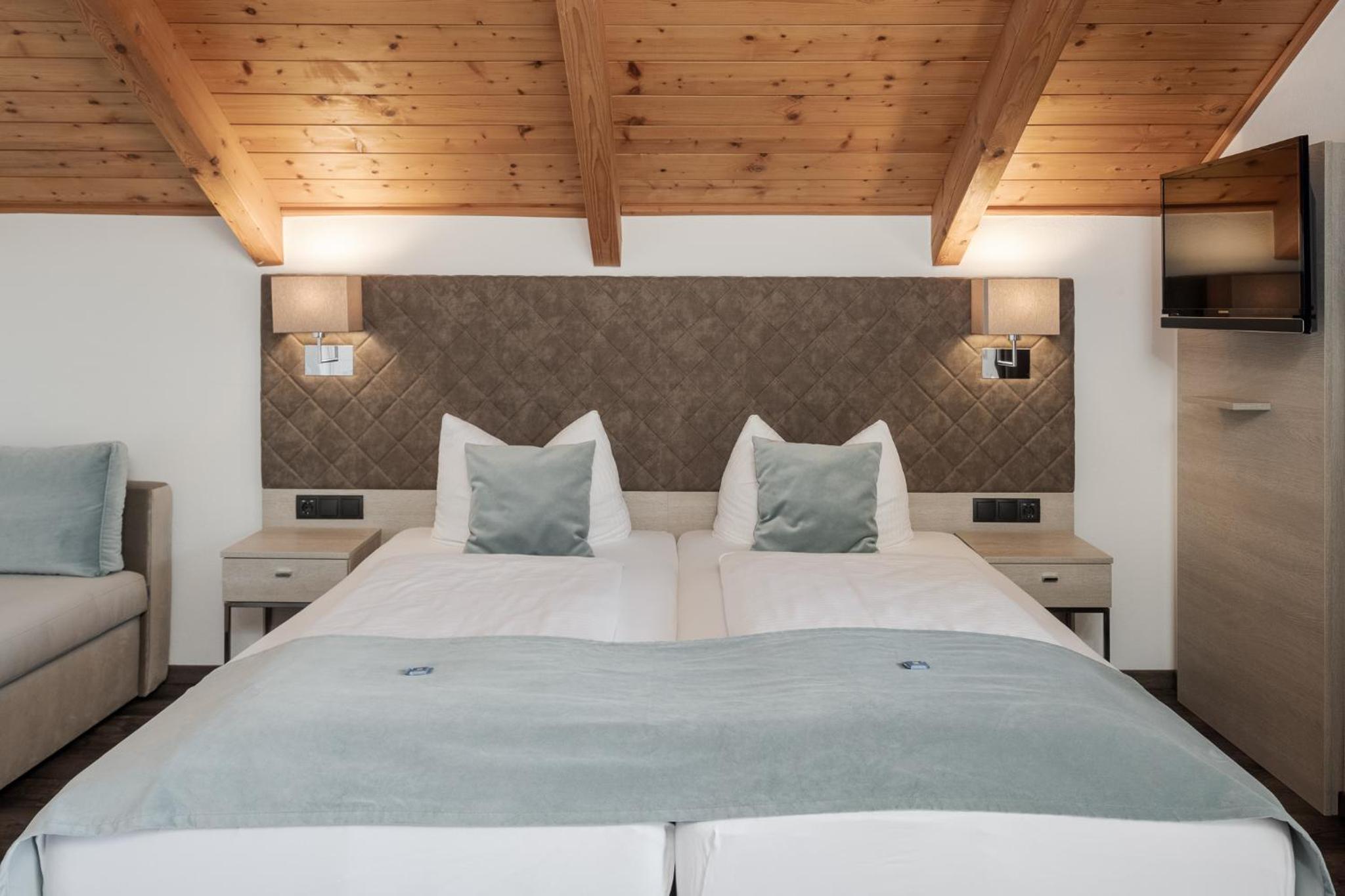 Double Room with Balcony - Photo 1