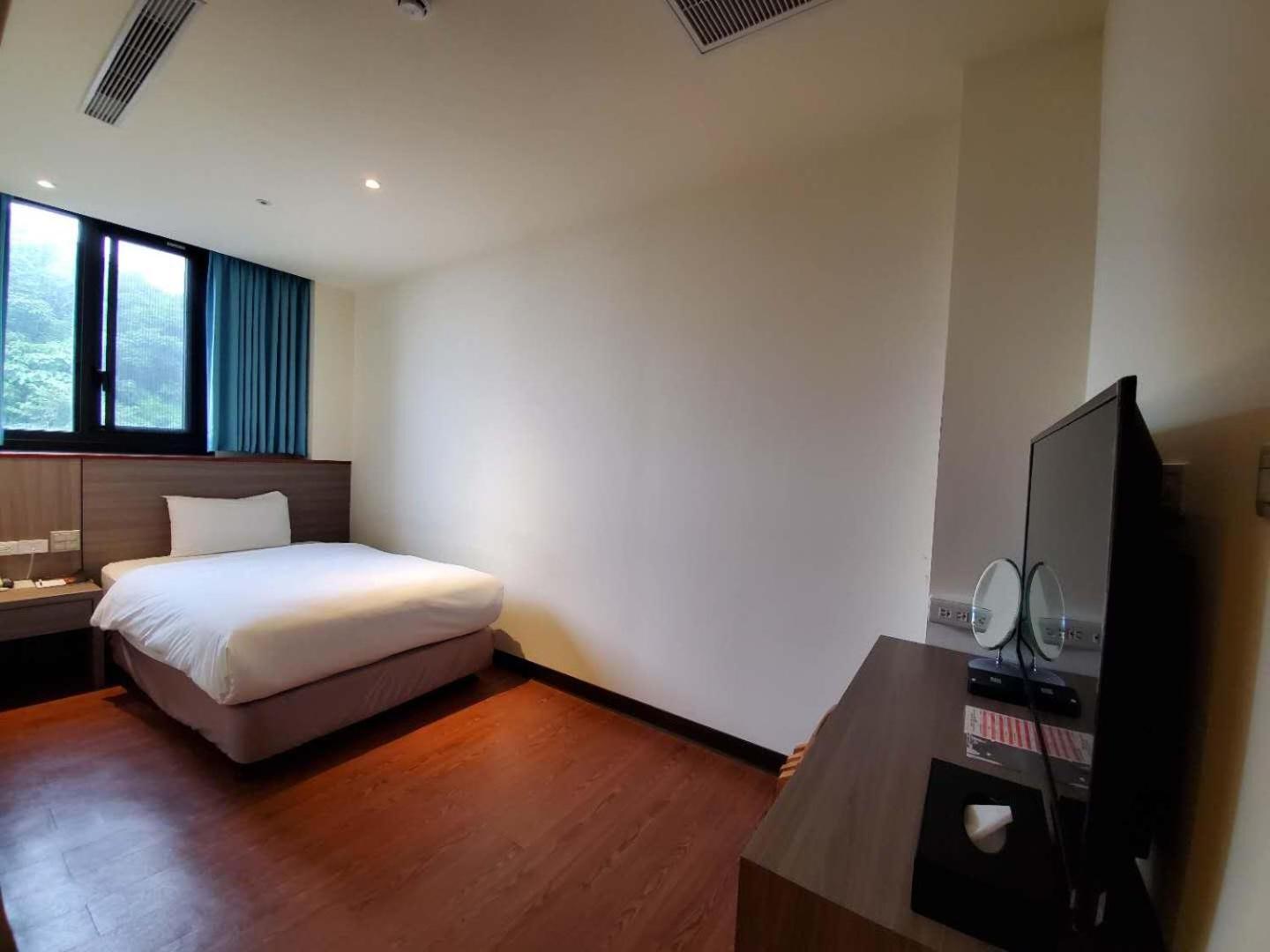 Standard Single Room photo 2