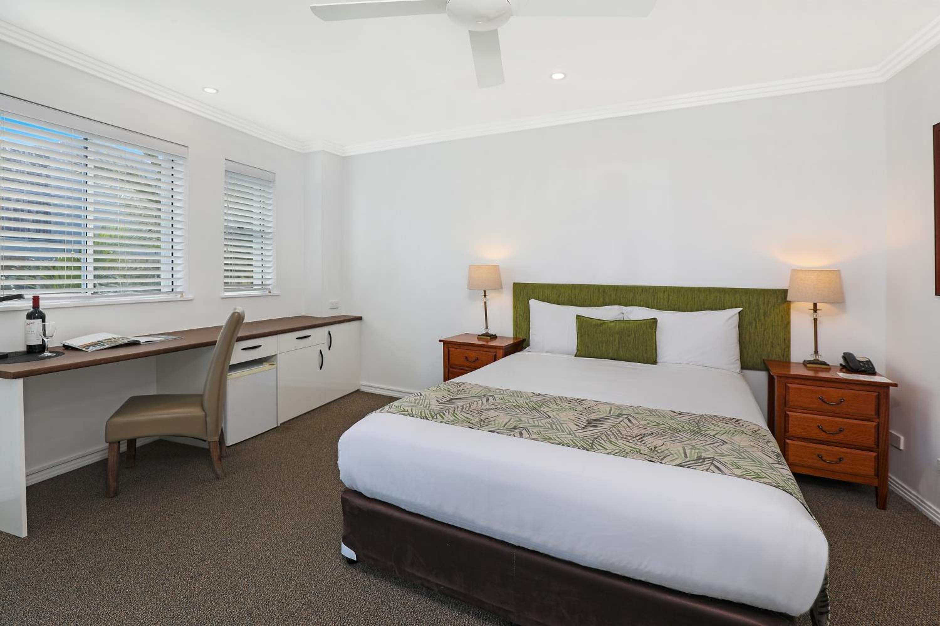 Motel Queen Room  photo 3