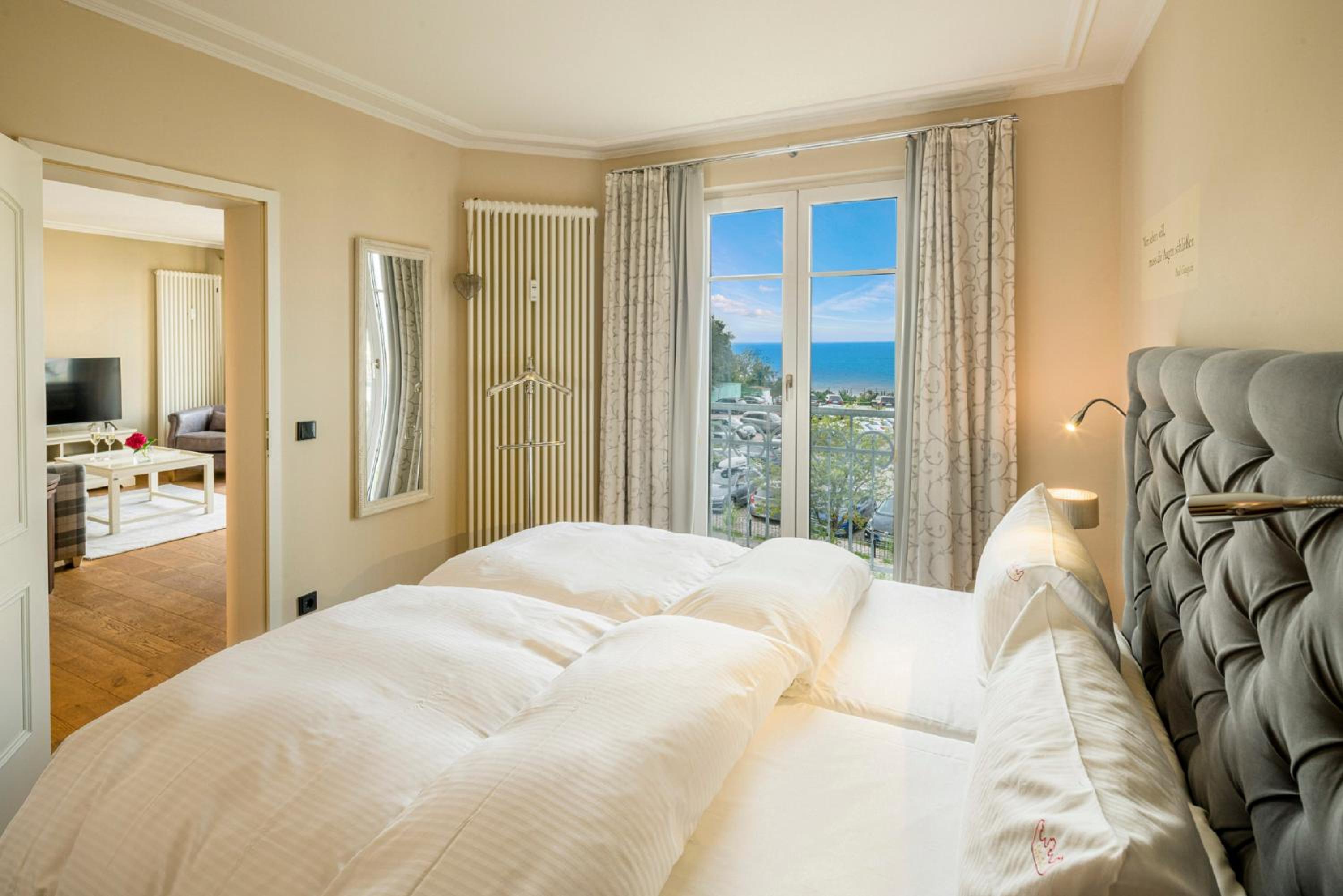  Apartment with Sea View (2-4 Adults)  photo 2