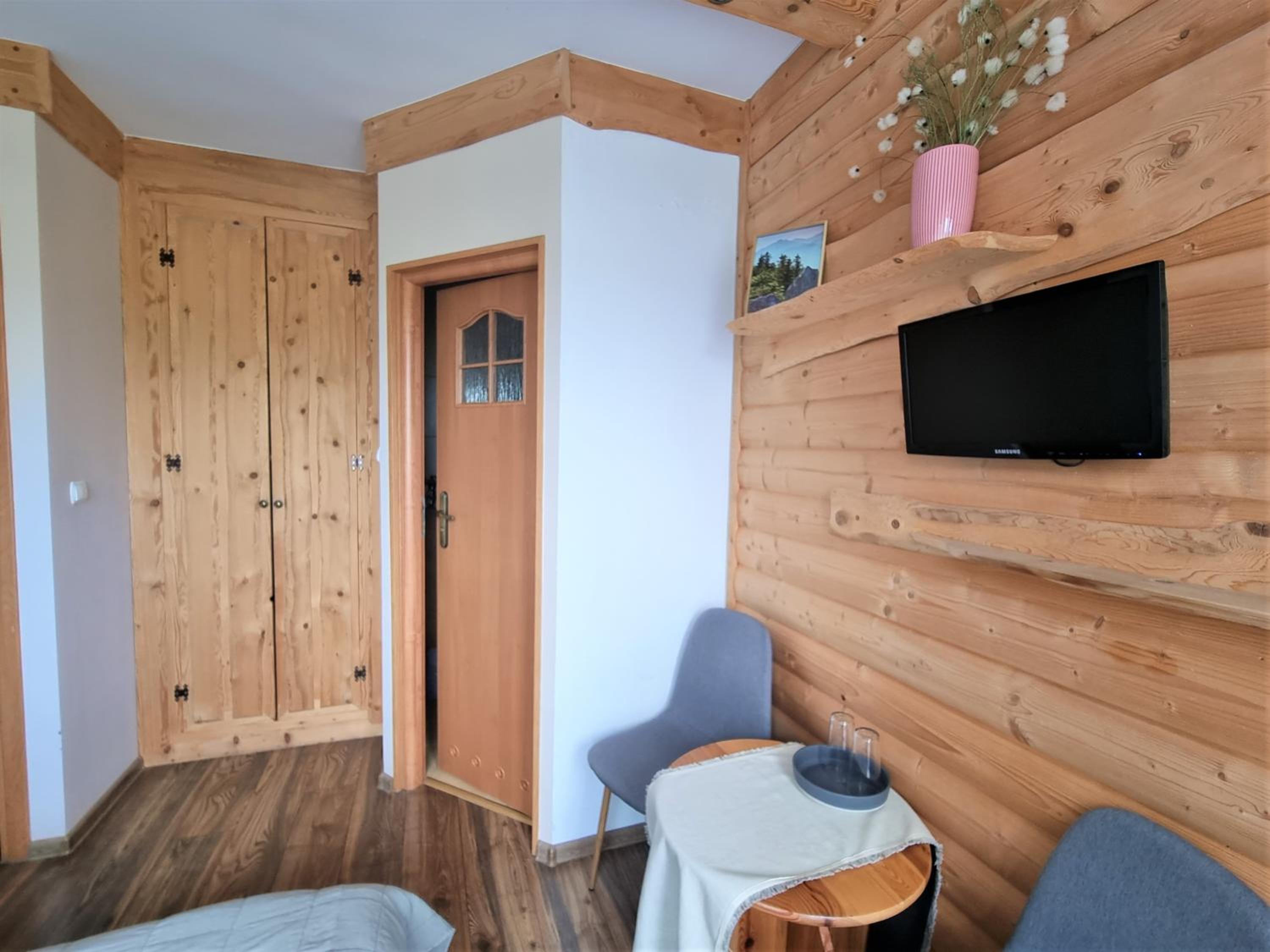 Double Room with Private Bathroom photo 2