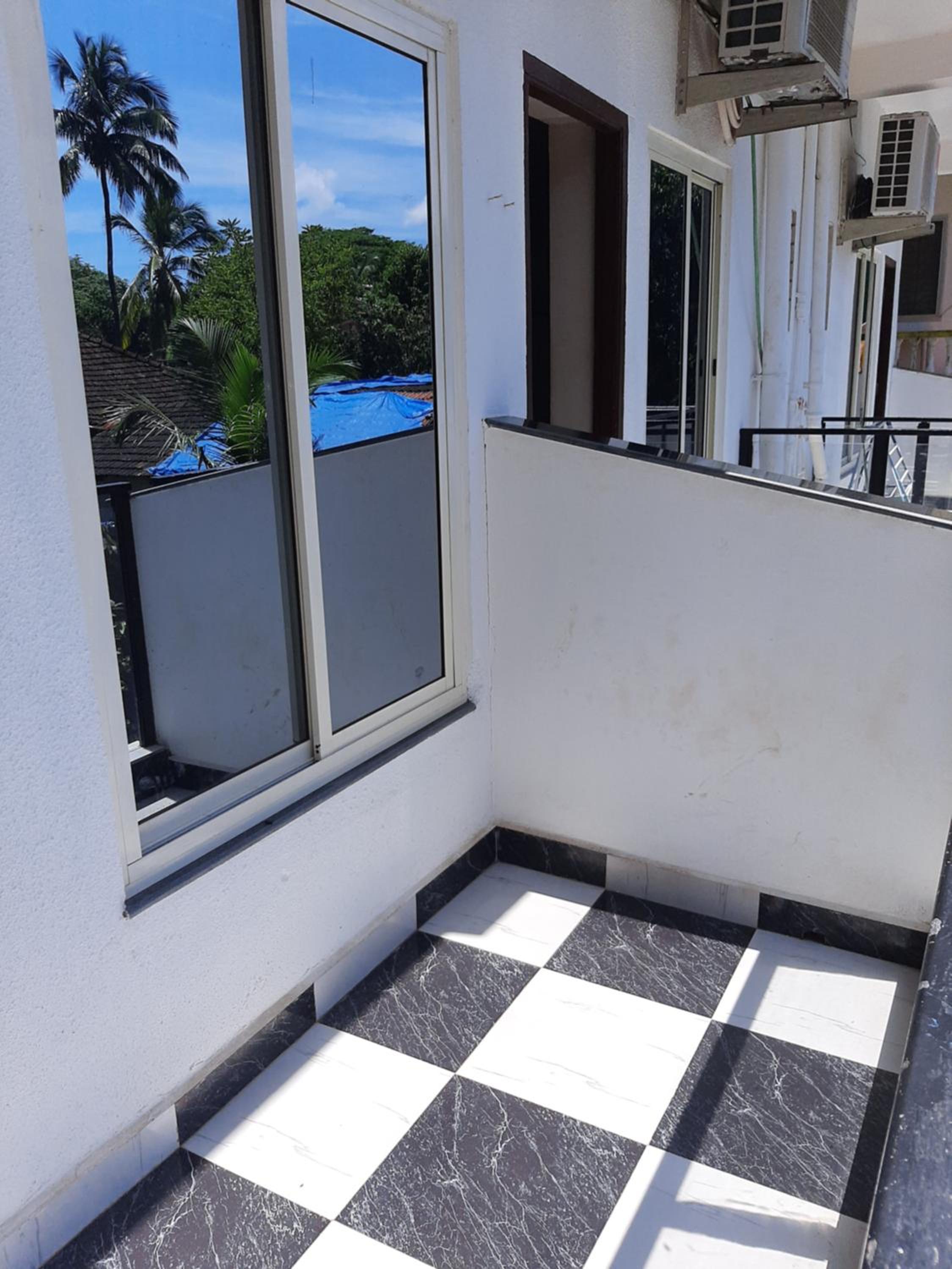 King Room with Balcony photo 2