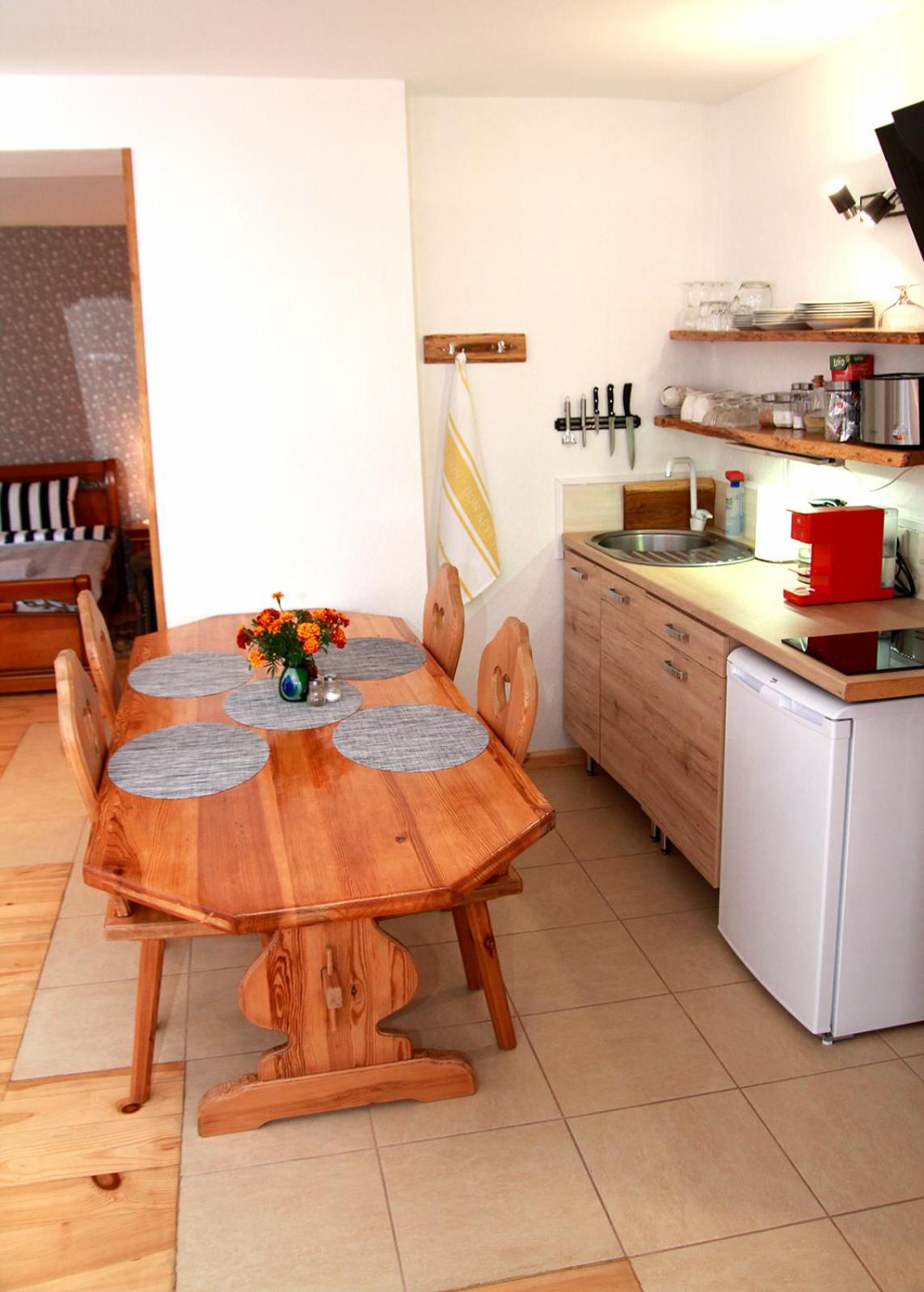 One-Bedroom Apartment - Photo 12