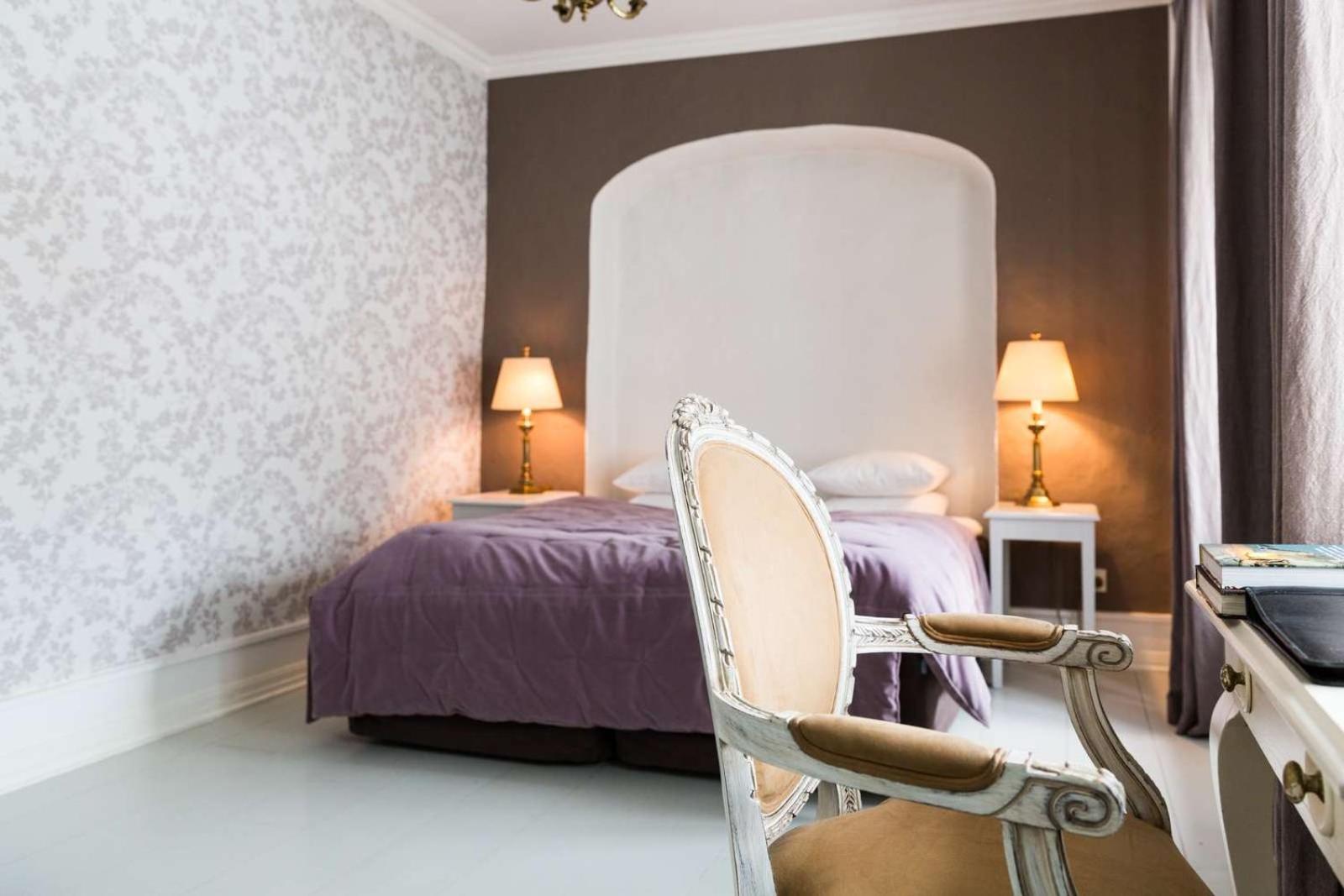 Small Castle Room photo 1