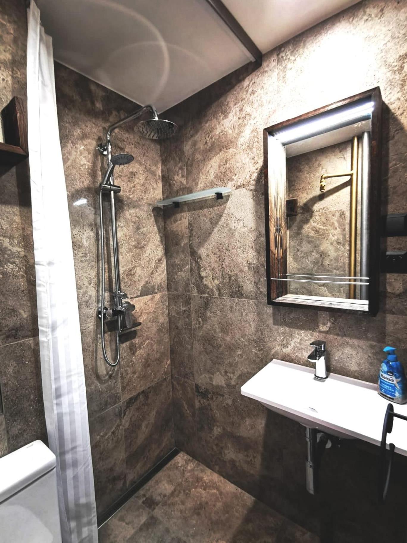 One-Bedroom Apartment - Photo 9