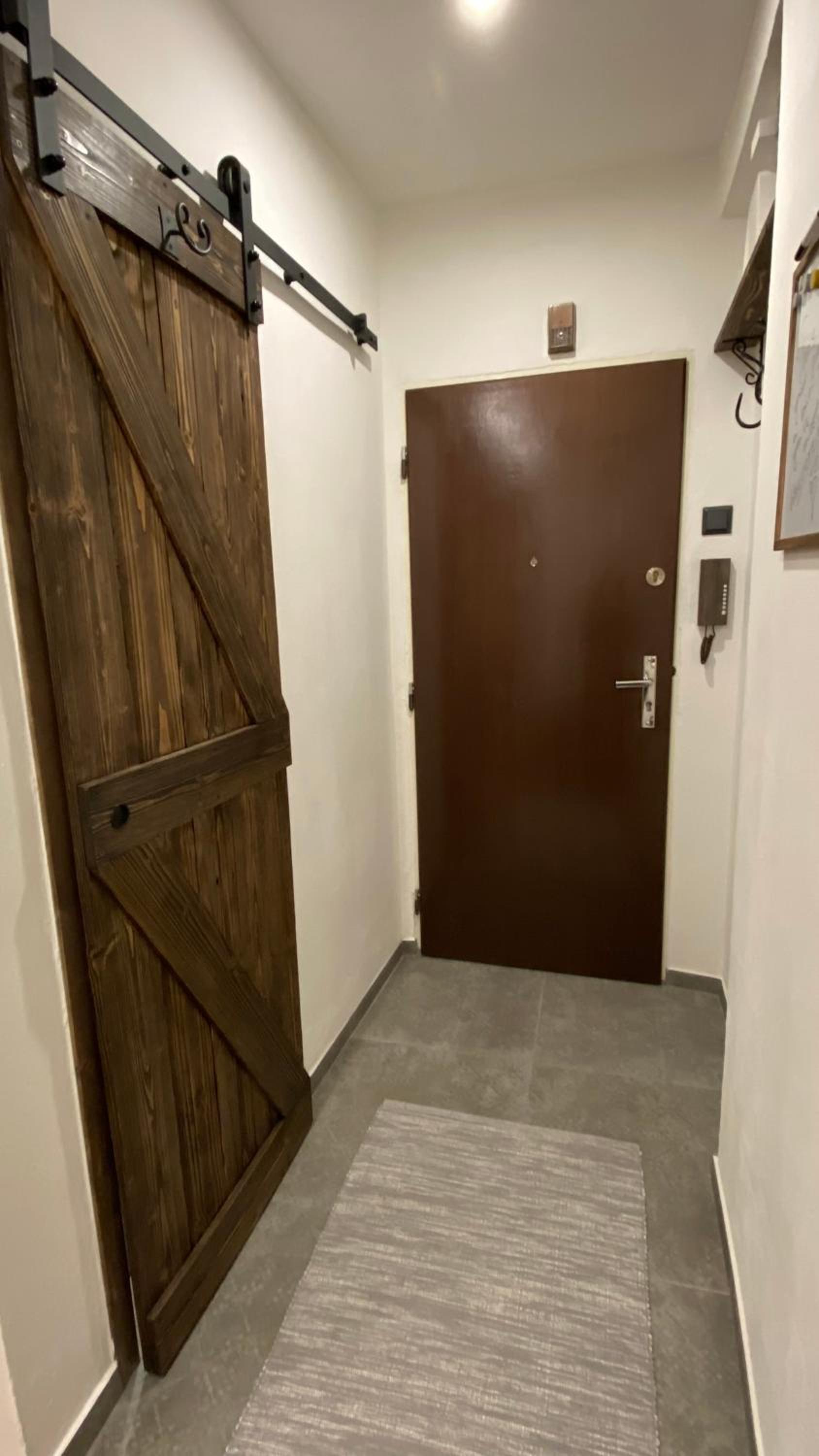 One-Bedroom Apartment - Photo 13