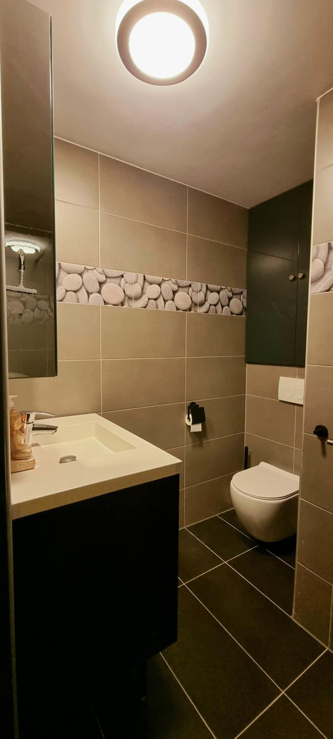 One-Bedroom Apartment - Photo 15