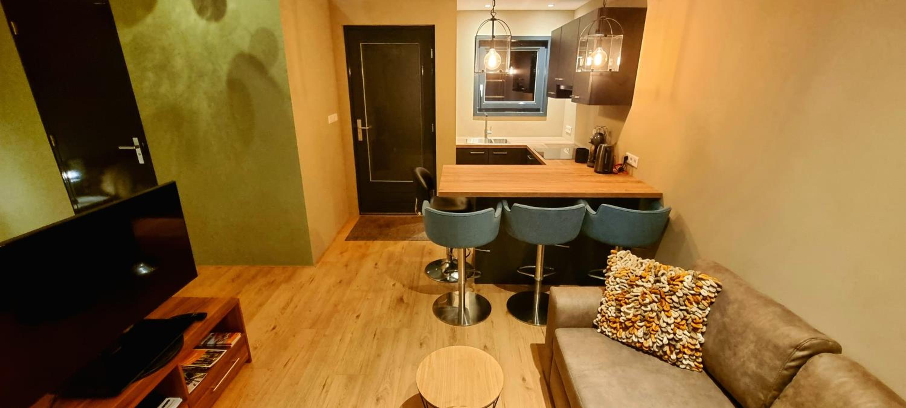 One-Bedroom Apartment - Photo 24