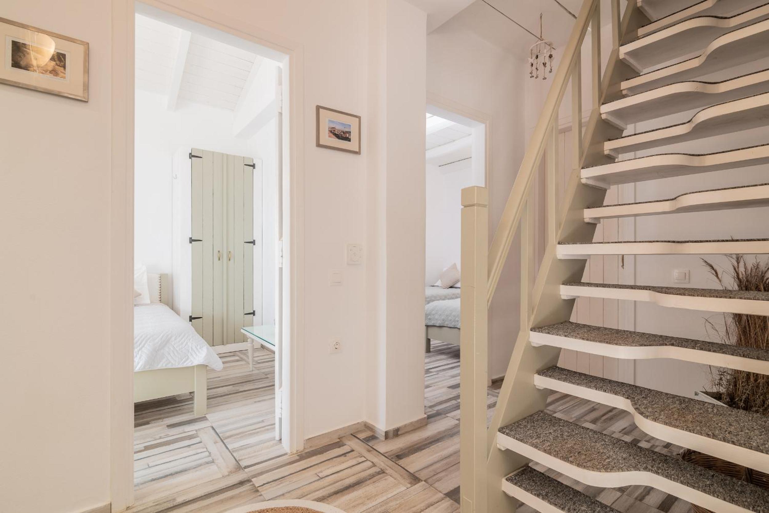 Villa photo 3