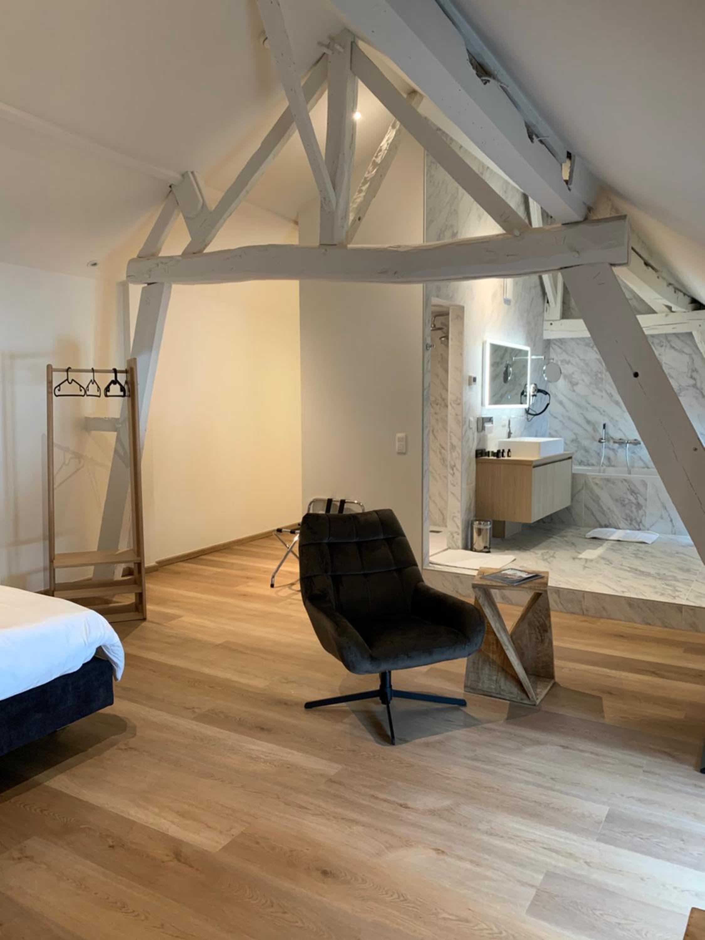 Deluxe Room - Photo 2